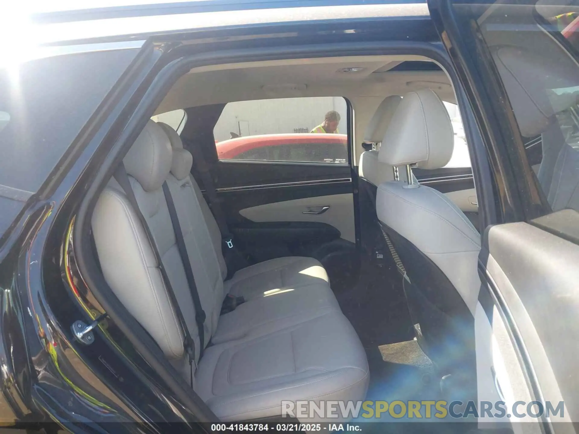 8 Photograph of a damaged car 5NMJF3AE5PH263027 HYUNDAI TUCSON 2023