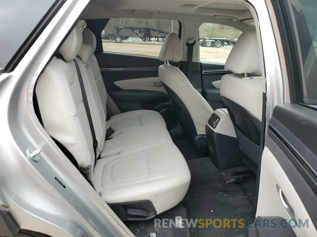11 Photograph of a damaged car 5NMJF3AE7PH239991 HYUNDAI TUCSON 2023