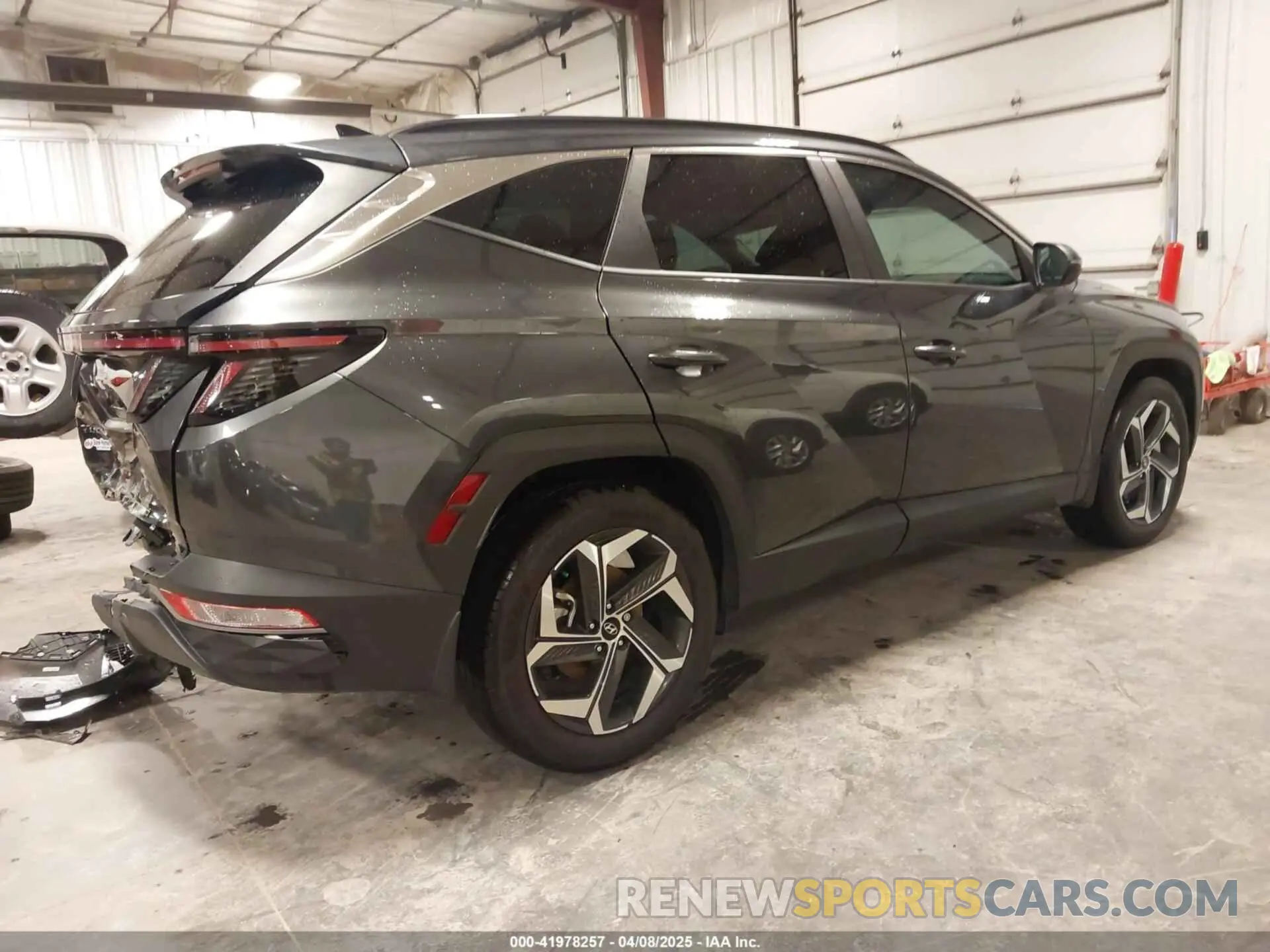 4 Photograph of a damaged car 5NMJF3AE7PH247766 HYUNDAI TUCSON 2023