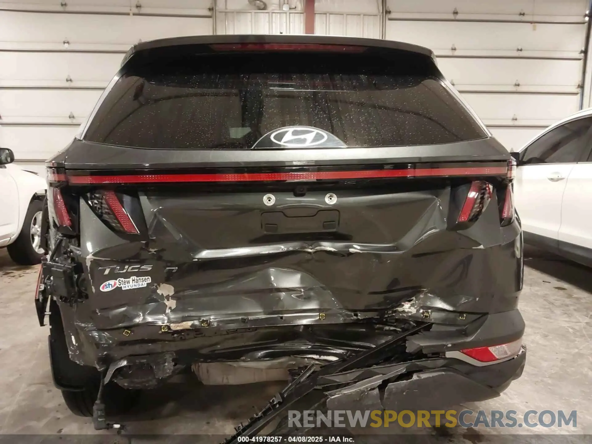 6 Photograph of a damaged car 5NMJF3AE7PH247766 HYUNDAI TUCSON 2023