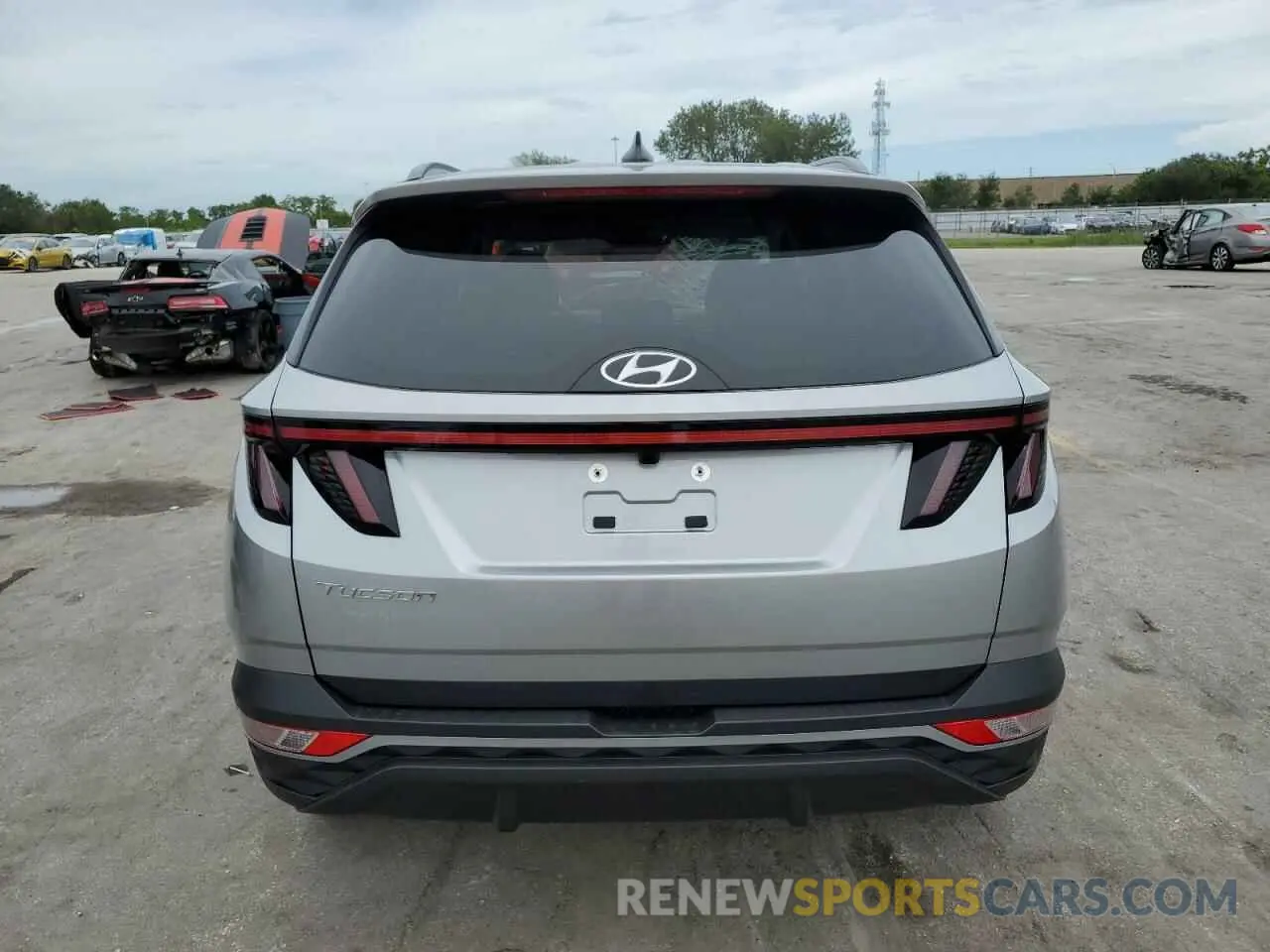 6 Photograph of a damaged car 5NMJF3AE8PH170065 HYUNDAI TUCSON 2023
