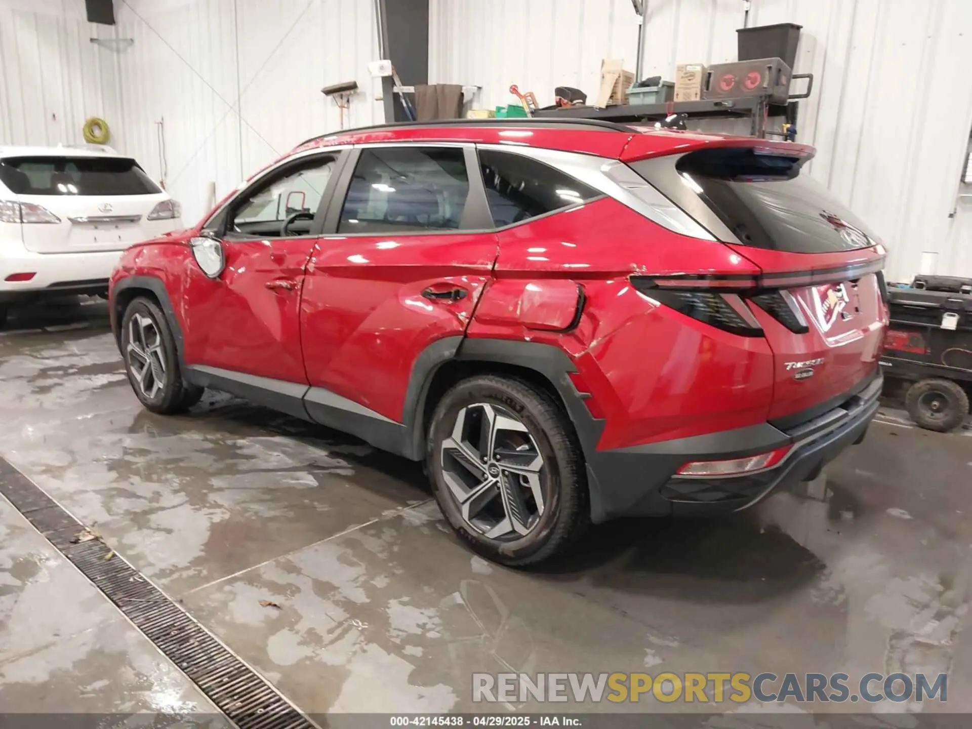 3 Photograph of a damaged car 5NMJF3AE8PH186380 HYUNDAI TUCSON 2023