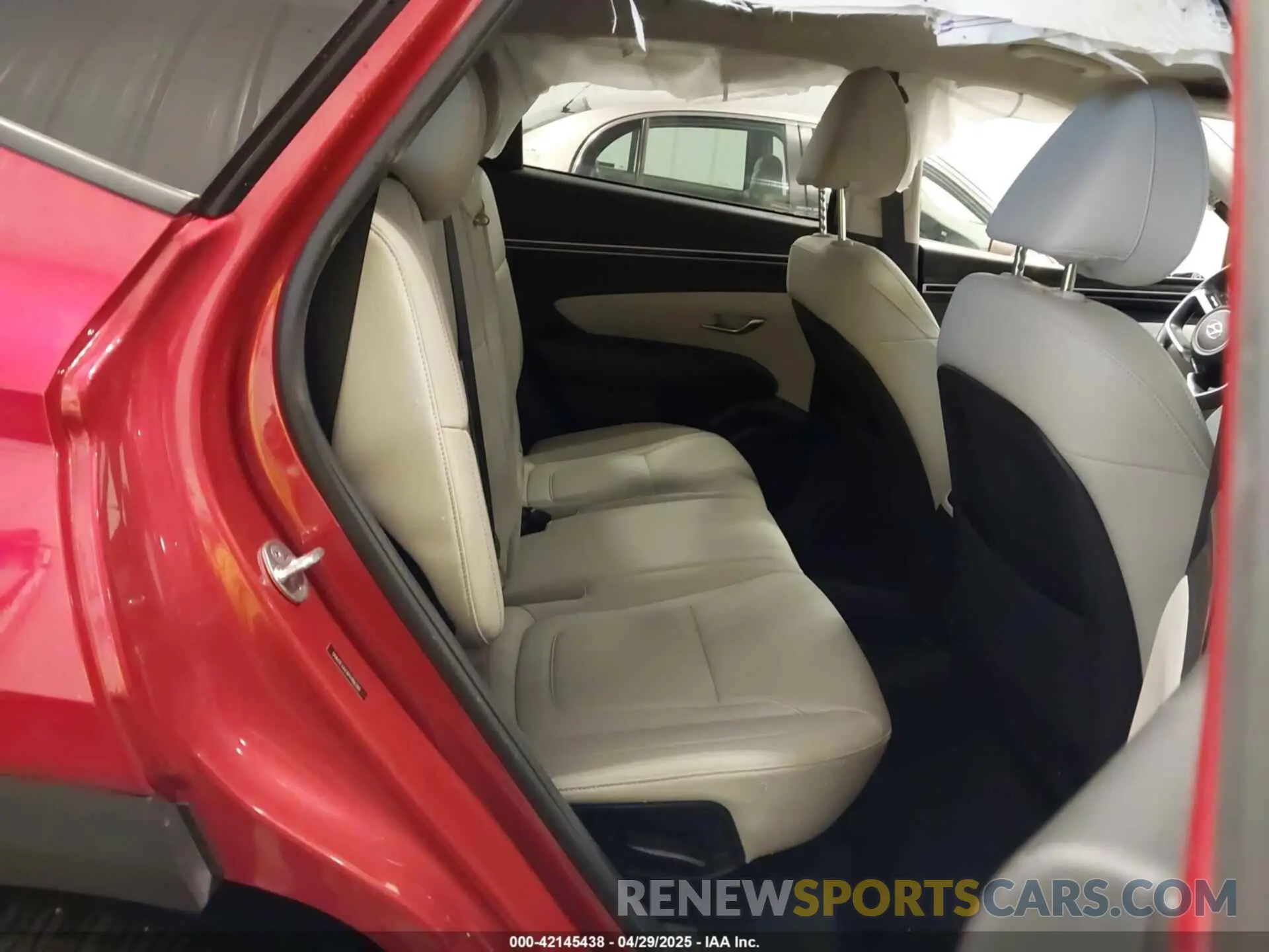 8 Photograph of a damaged car 5NMJF3AE8PH186380 HYUNDAI TUCSON 2023