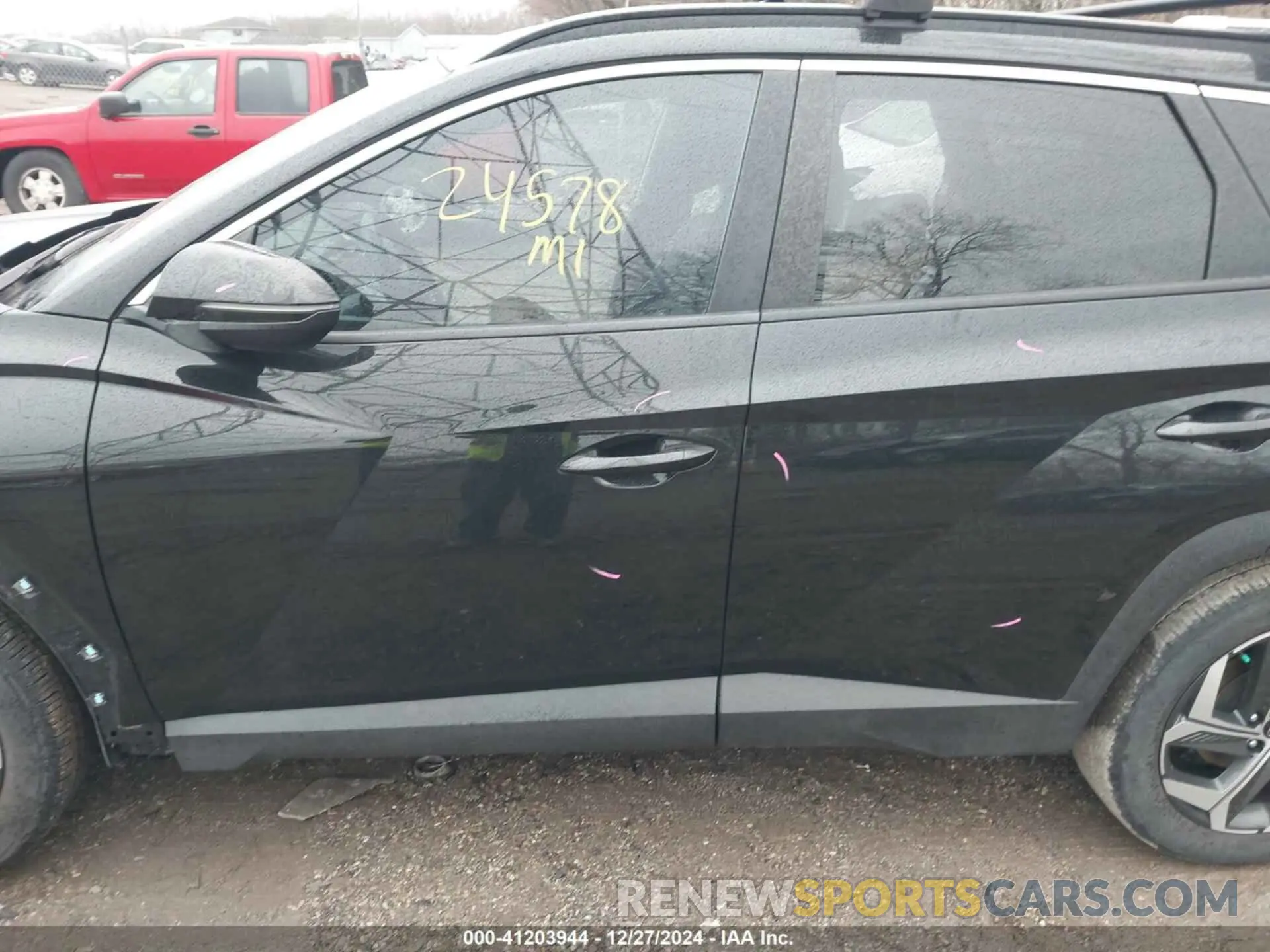 14 Photograph of a damaged car 5NMJF3AE8PH194463 HYUNDAI TUCSON 2023