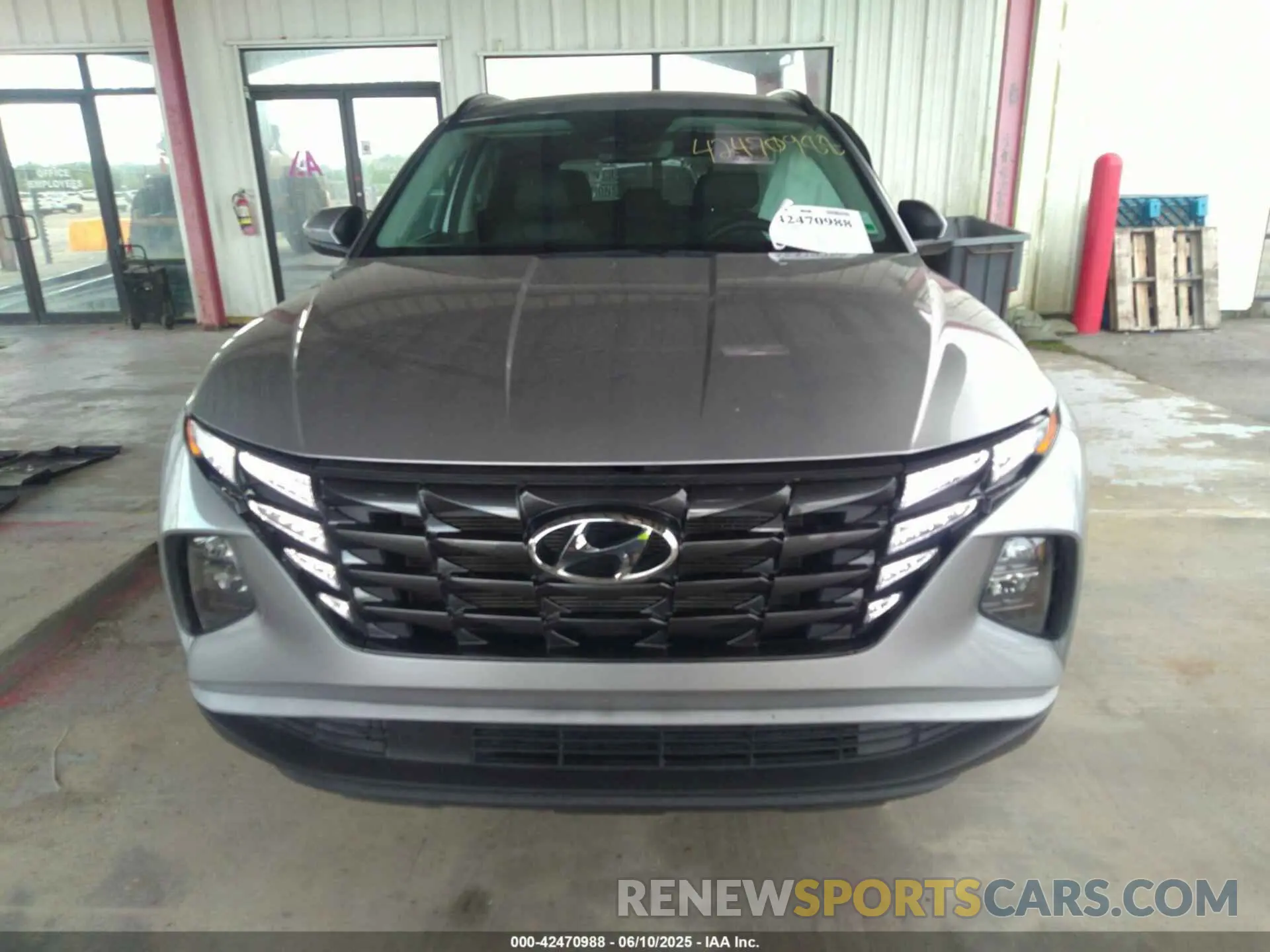 12 Photograph of a damaged car 5NMJF3AE8PH287385 HYUNDAI TUCSON 2023