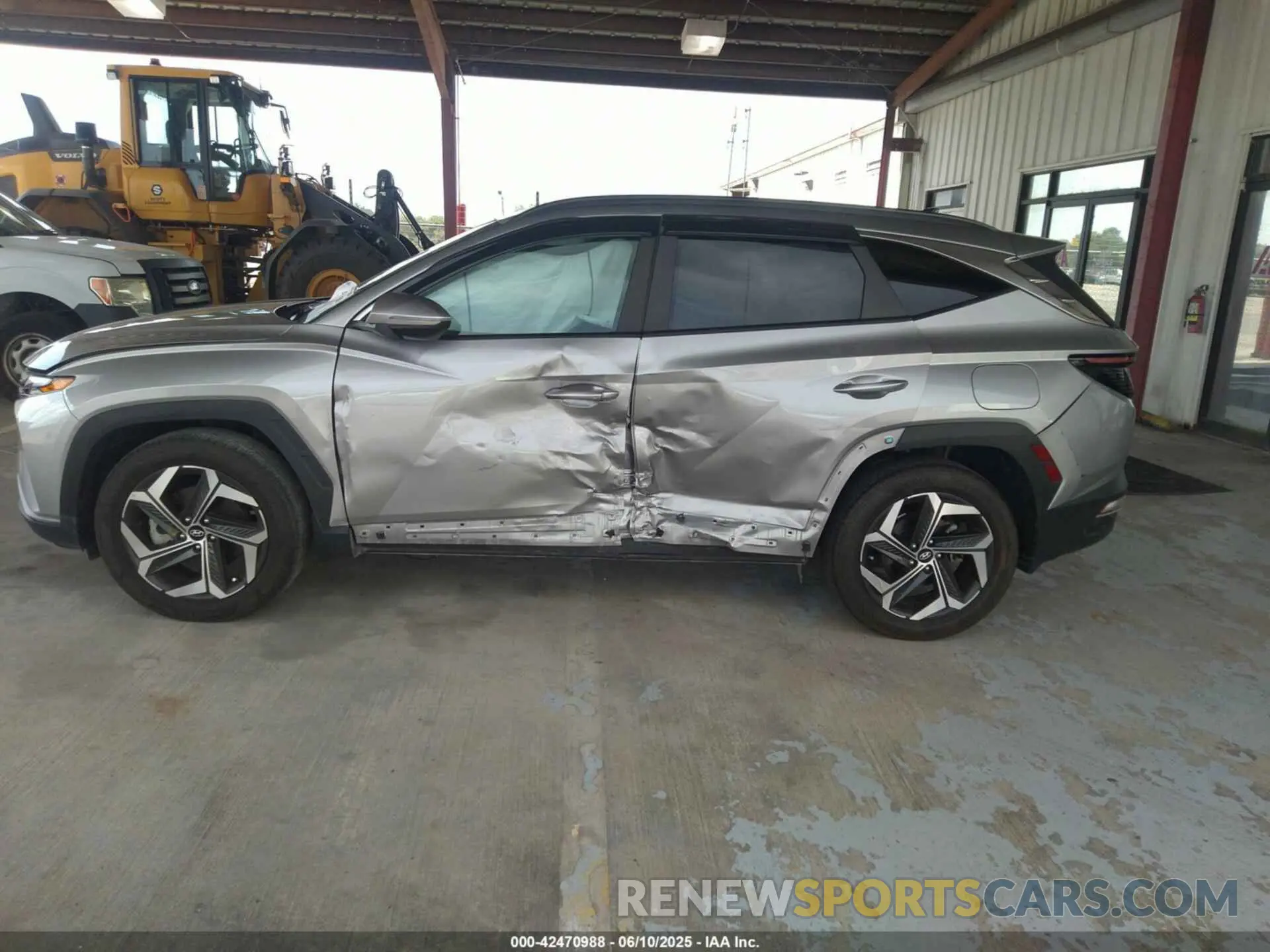 14 Photograph of a damaged car 5NMJF3AE8PH287385 HYUNDAI TUCSON 2023
