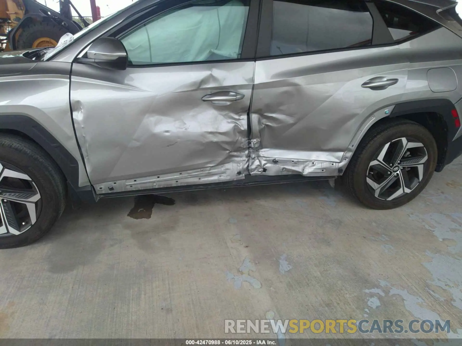 6 Photograph of a damaged car 5NMJF3AE8PH287385 HYUNDAI TUCSON 2023
