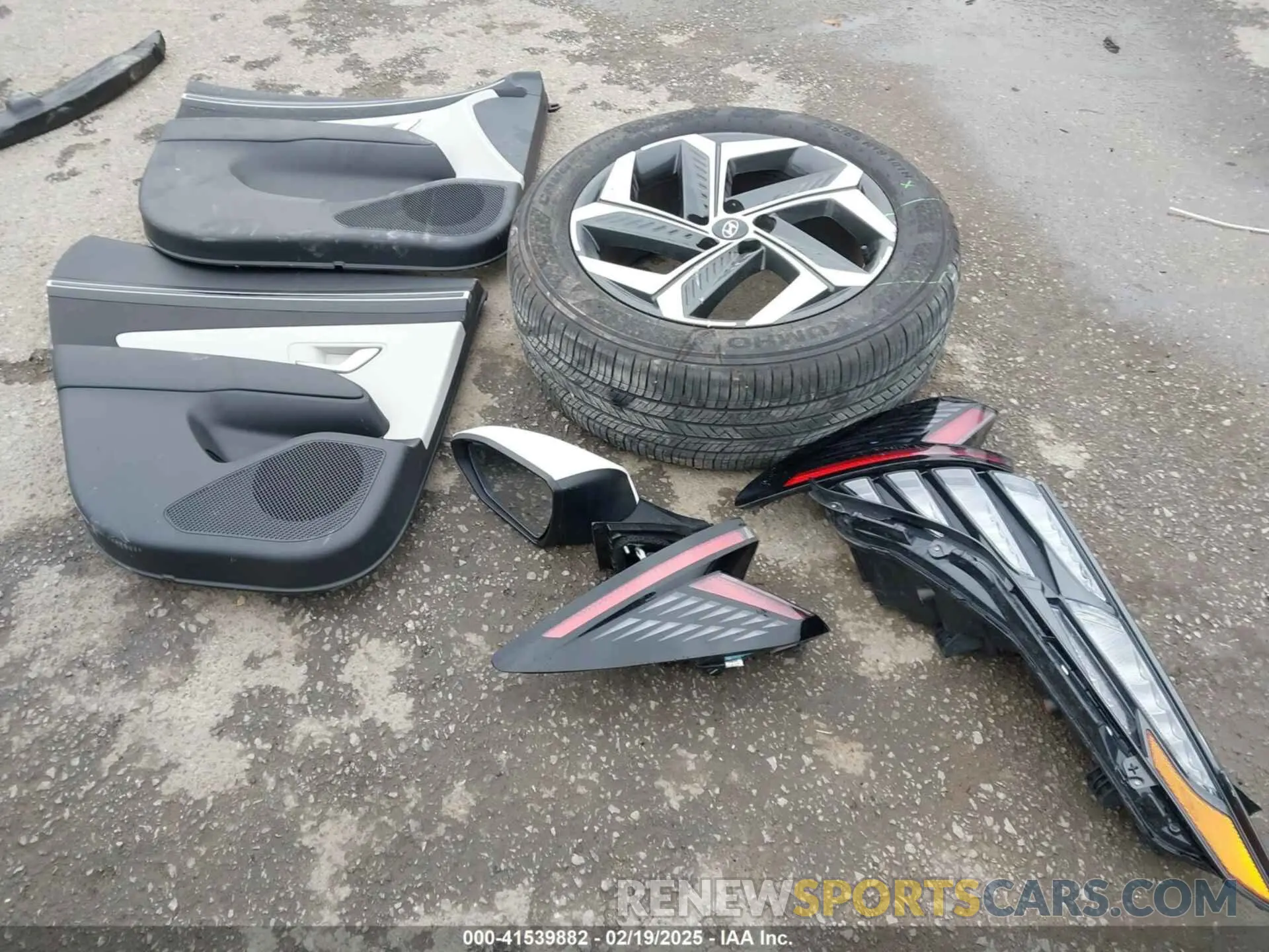12 Photograph of a damaged car 5NMJF3AE8PH293249 HYUNDAI TUCSON 2023
