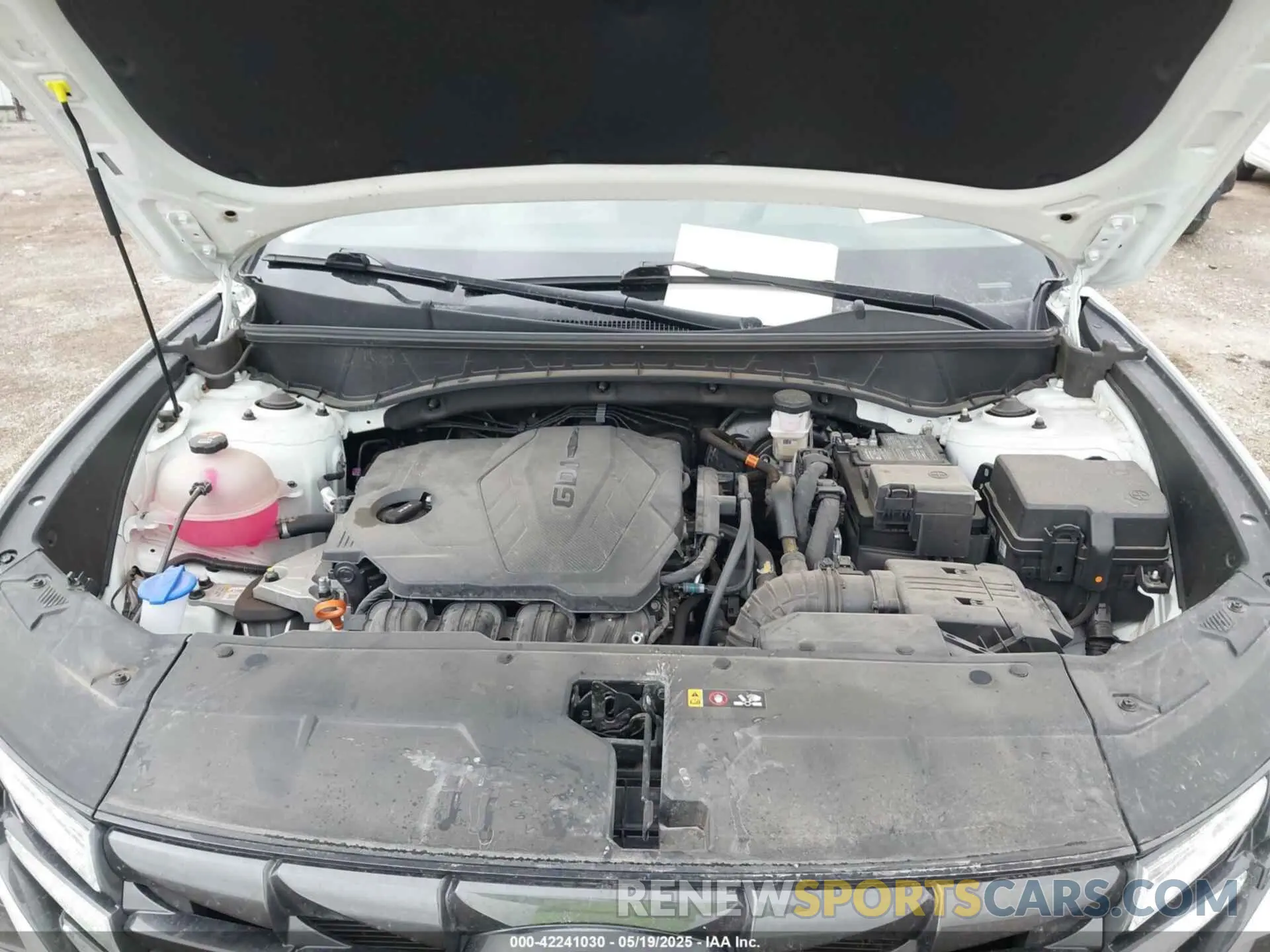 10 Photograph of a damaged car 5NMJFCAE0PH197194 HYUNDAI TUCSON 2023