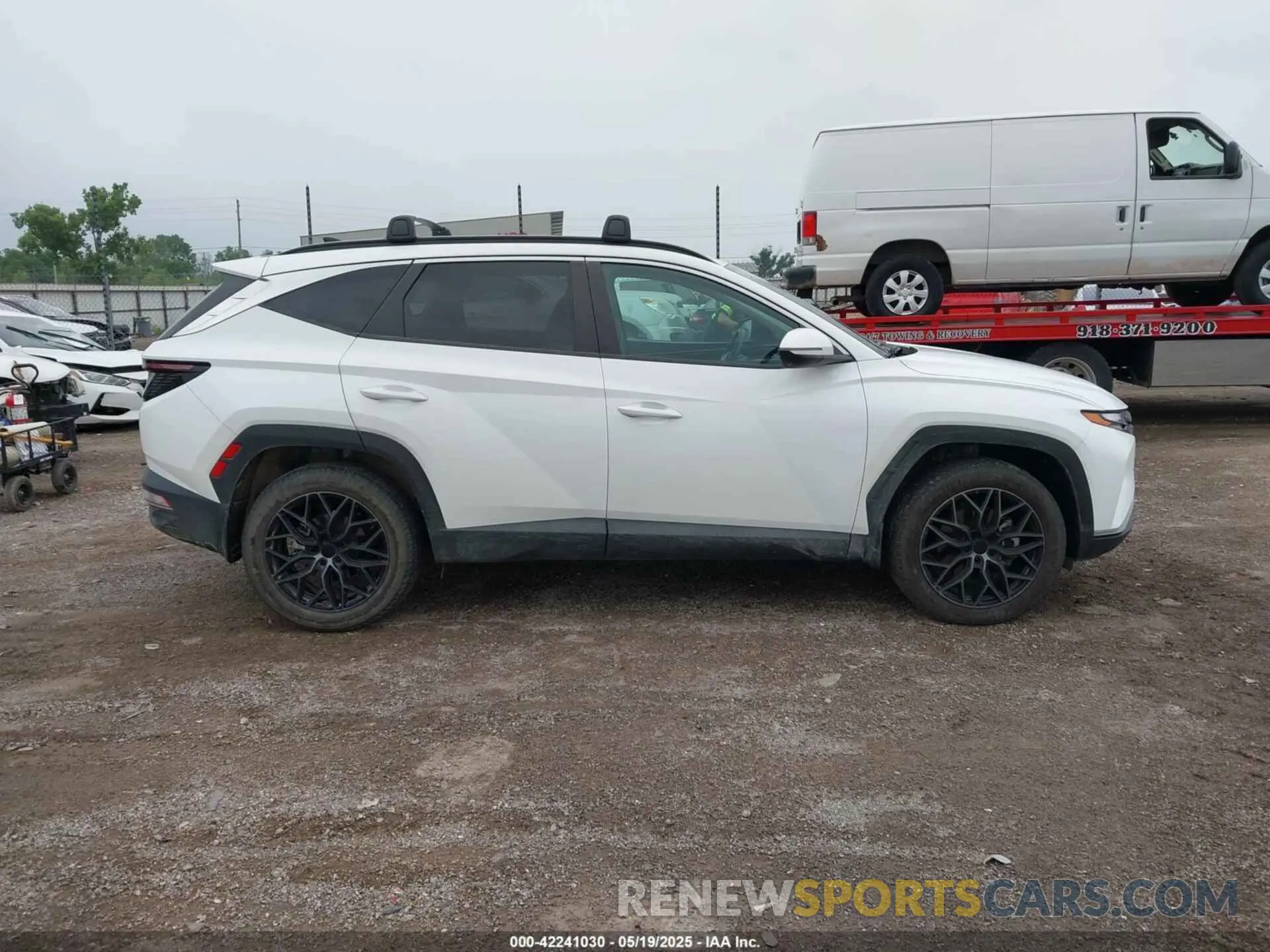 13 Photograph of a damaged car 5NMJFCAE0PH197194 HYUNDAI TUCSON 2023