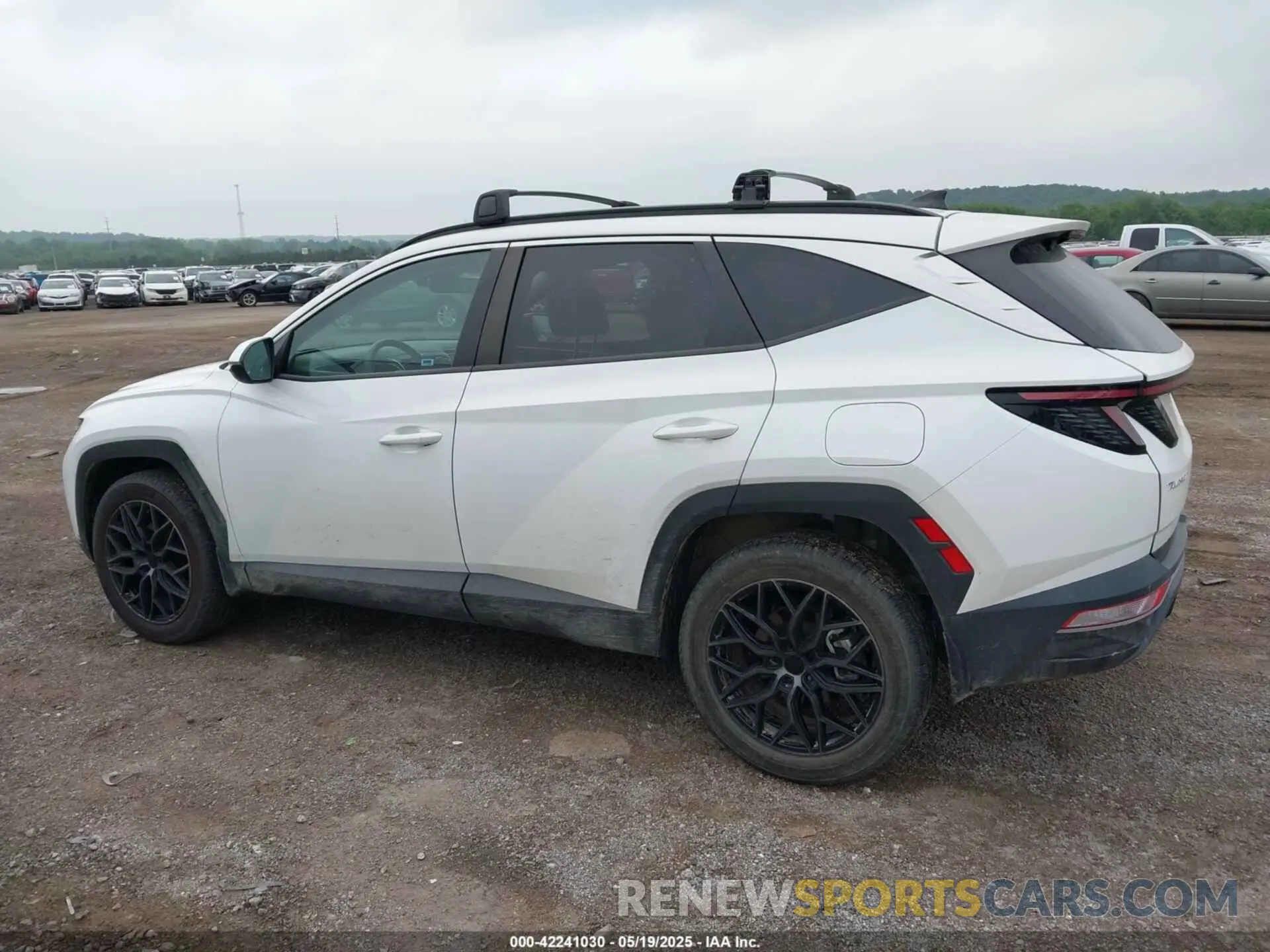 14 Photograph of a damaged car 5NMJFCAE0PH197194 HYUNDAI TUCSON 2023