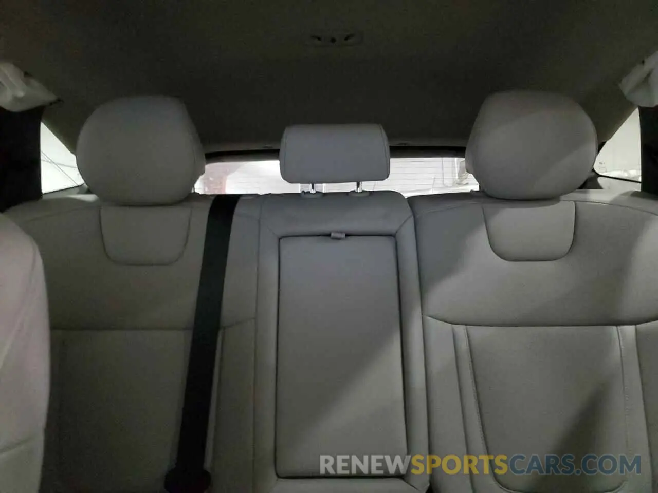 10 Photograph of a damaged car 5NMJFCAE1PH229635 HYUNDAI TUCSON 2023