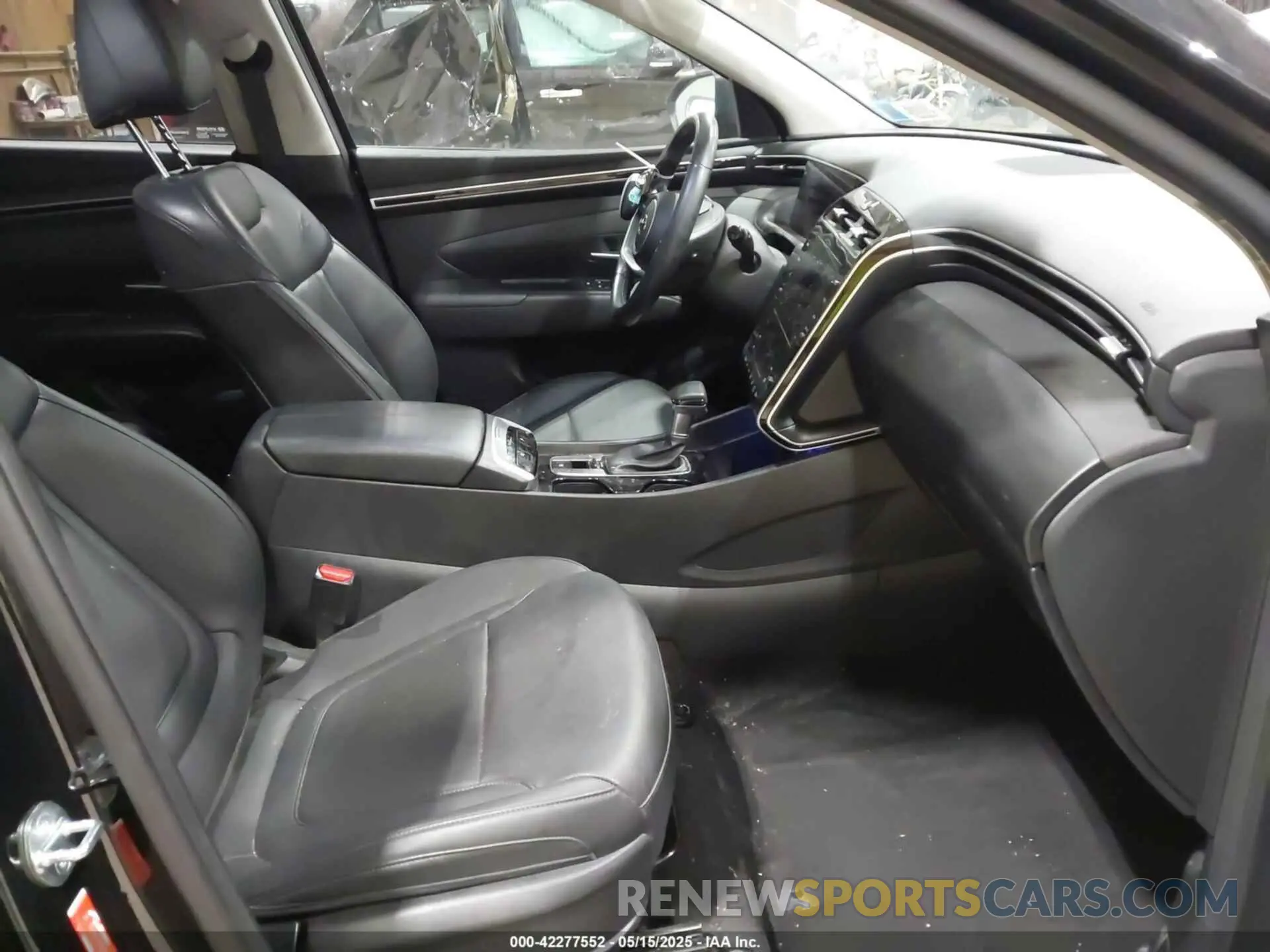 5 Photograph of a damaged car 5NMJFCAE1PH275465 HYUNDAI TUCSON 2023