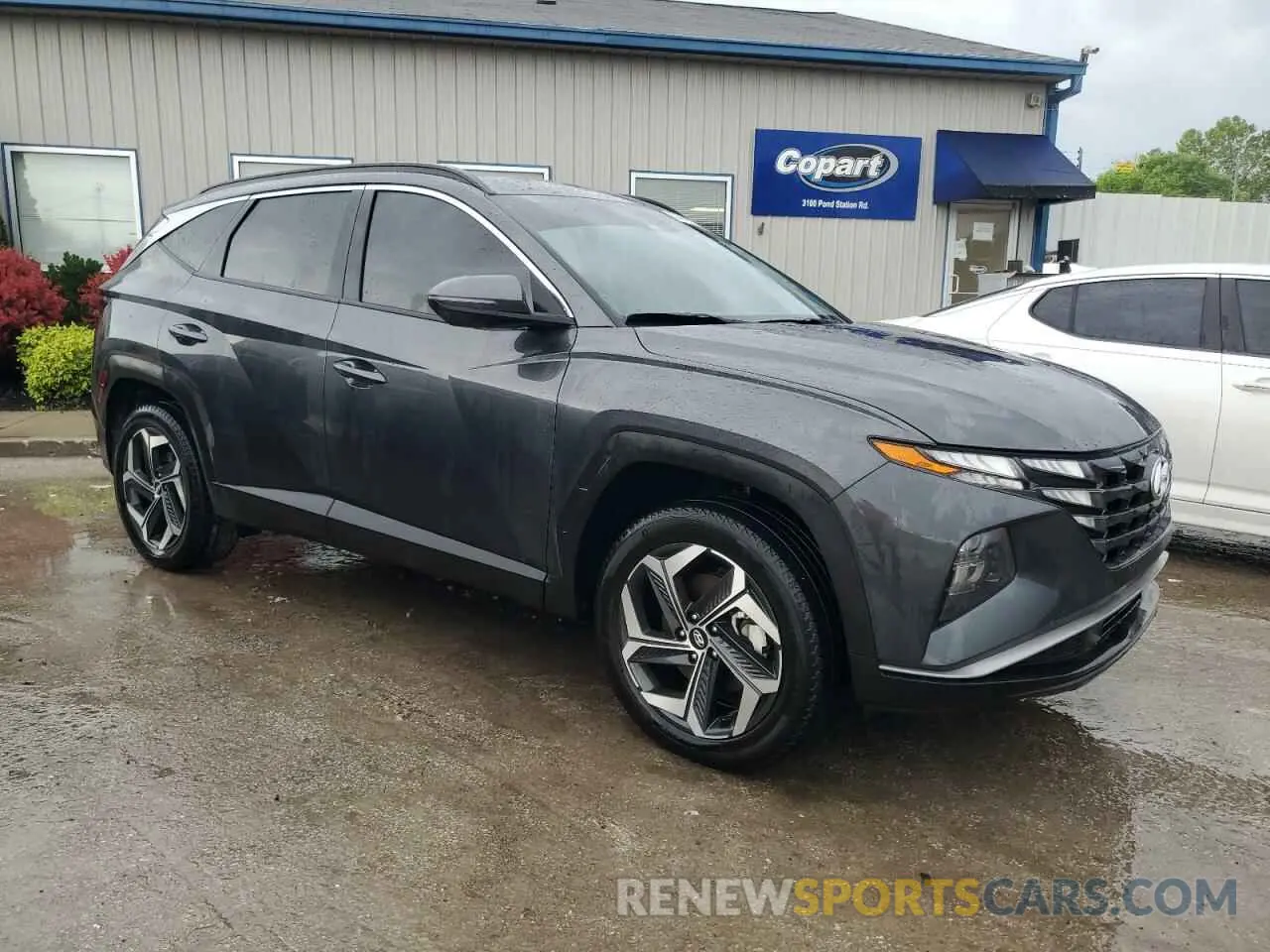 4 Photograph of a damaged car 5NMJFCAE1PH293108 HYUNDAI TUCSON 2023