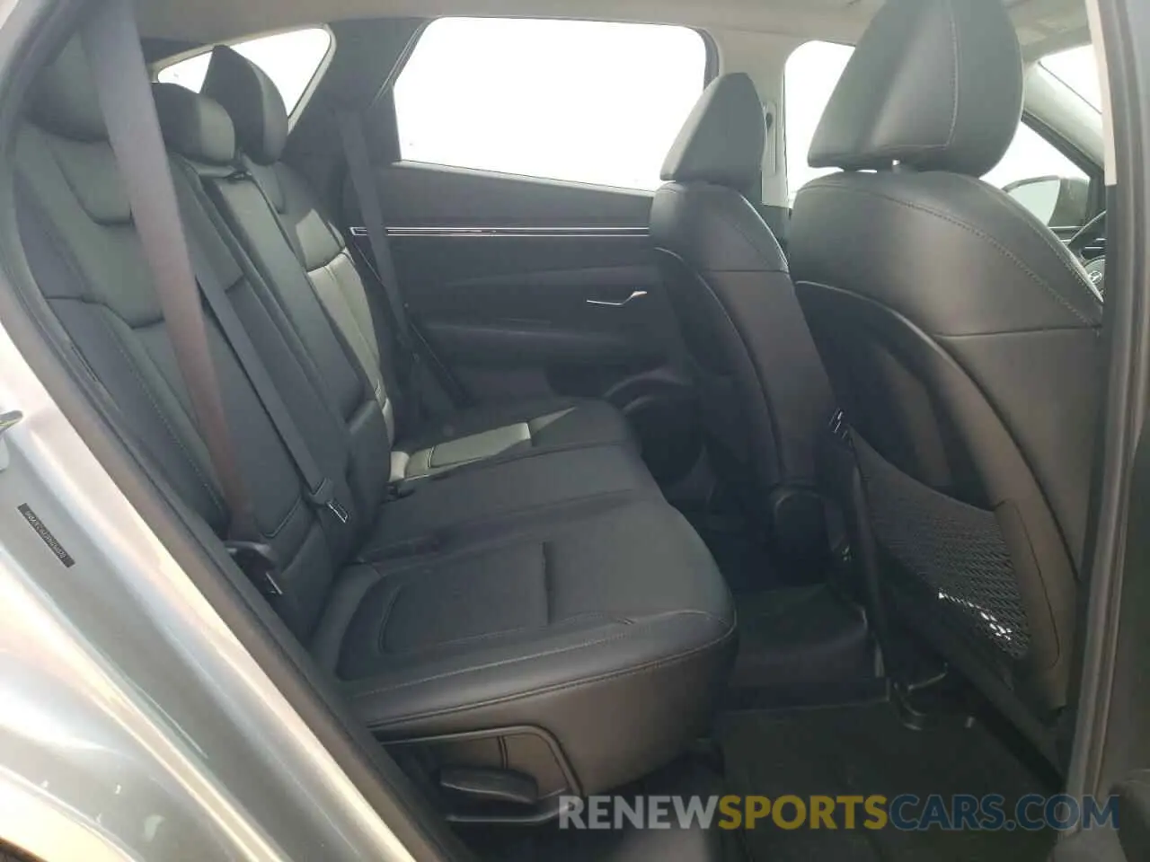 11 Photograph of a damaged car 5NMJFCAE2PH256570 HYUNDAI TUCSON 2023