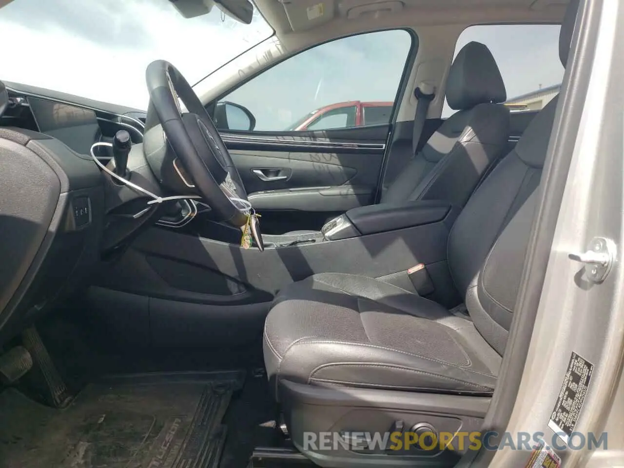 7 Photograph of a damaged car 5NMJFCAE2PH256570 HYUNDAI TUCSON 2023