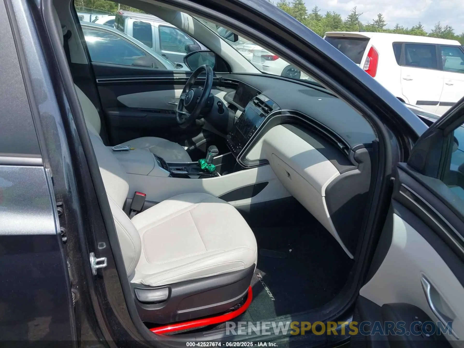 5 Photograph of a damaged car 5NMJFCAE3PH194810 HYUNDAI TUCSON 2023