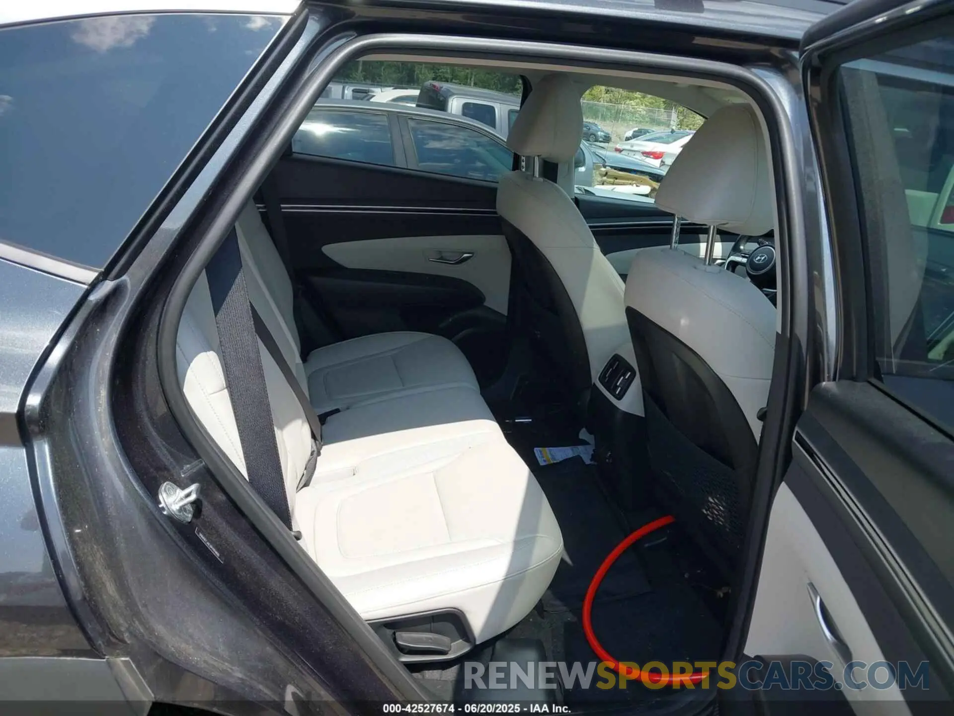 8 Photograph of a damaged car 5NMJFCAE3PH194810 HYUNDAI TUCSON 2023