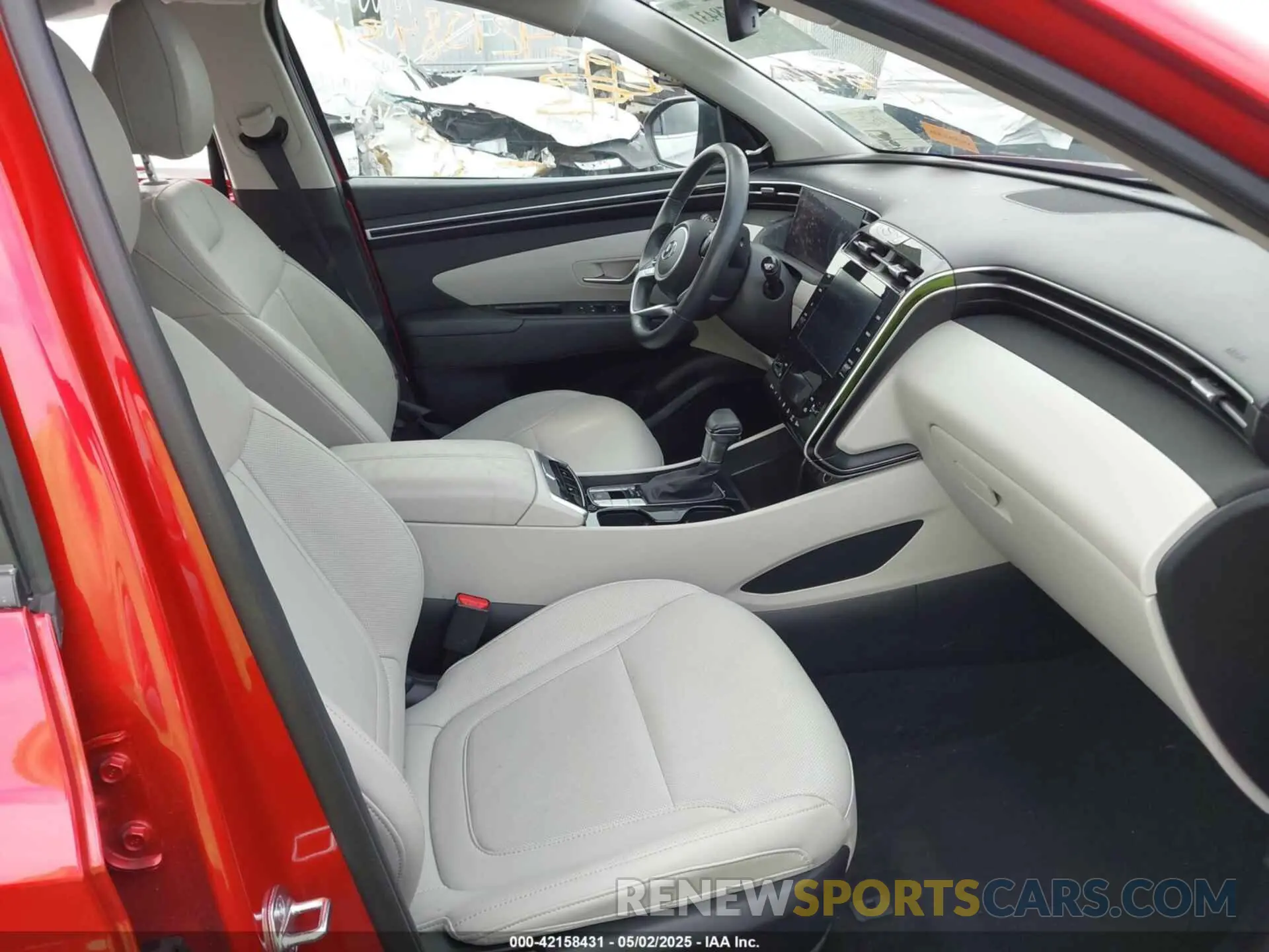 5 Photograph of a damaged car 5NMJFCAE3PH220967 HYUNDAI TUCSON 2023