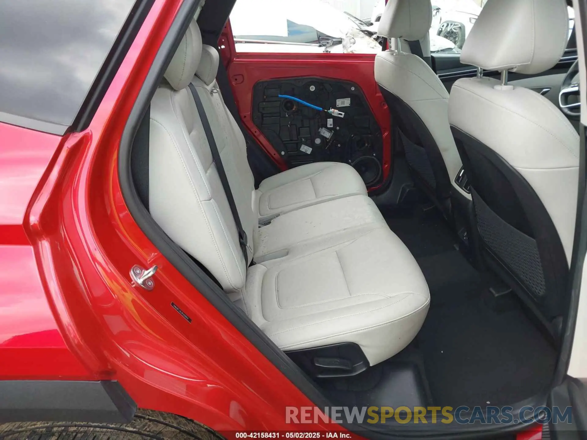 8 Photograph of a damaged car 5NMJFCAE3PH220967 HYUNDAI TUCSON 2023