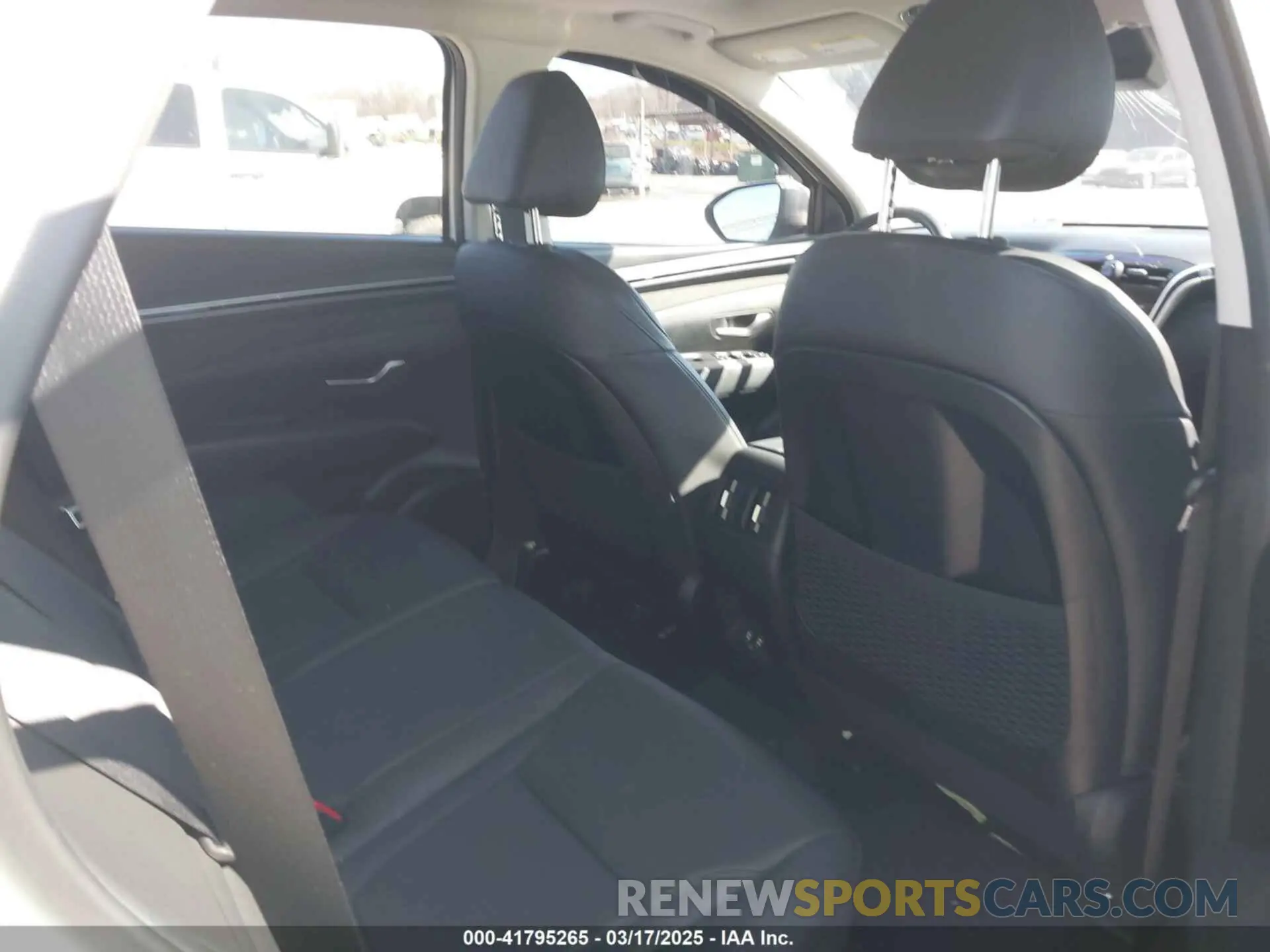 8 Photograph of a damaged car 5NMJFCAE3PH261633 HYUNDAI TUCSON 2023