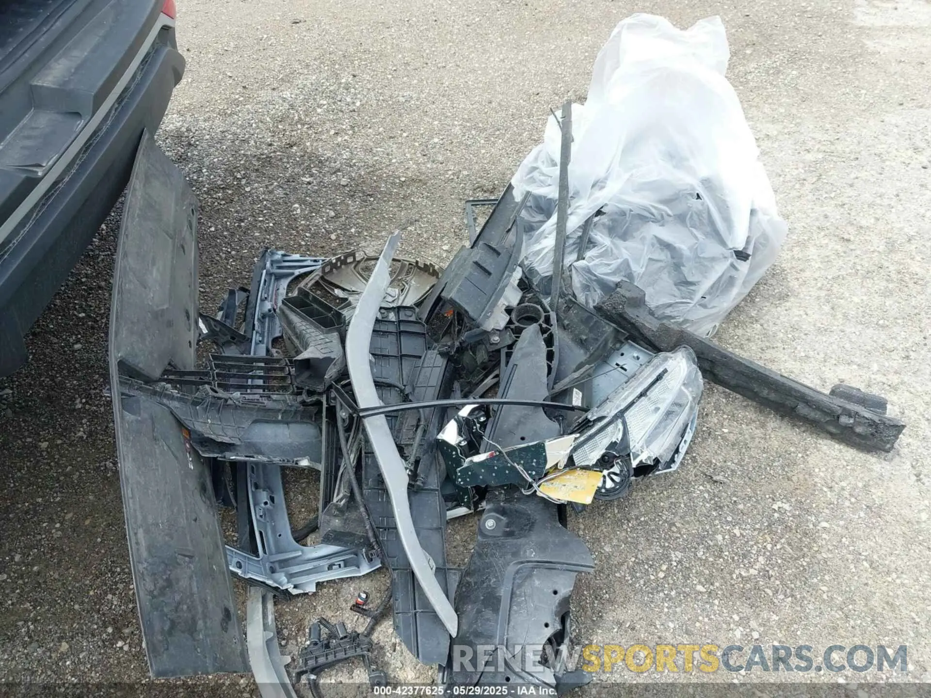 12 Photograph of a damaged car 5NMJFCAE4PH255890 HYUNDAI TUCSON 2023