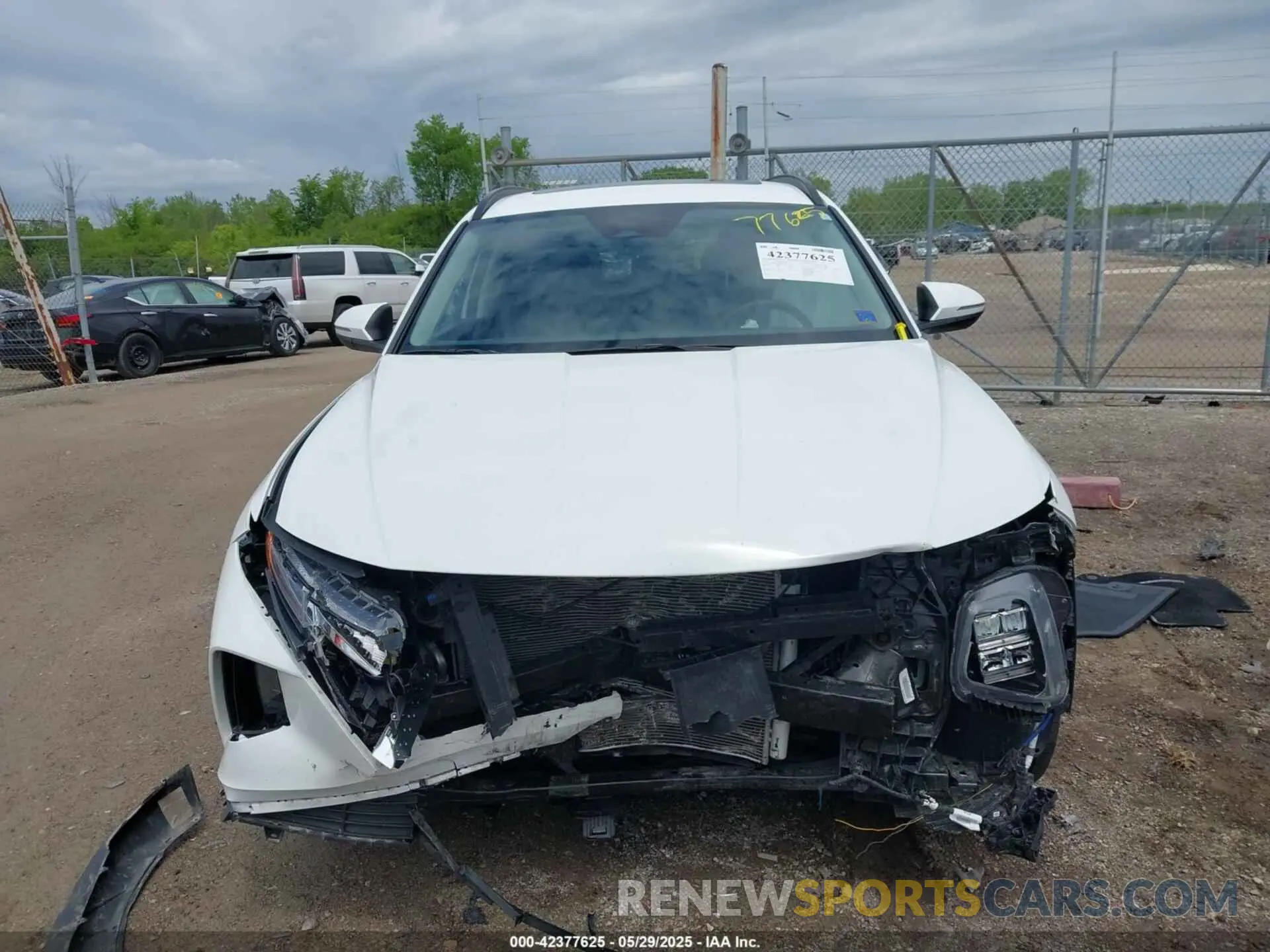 13 Photograph of a damaged car 5NMJFCAE4PH255890 HYUNDAI TUCSON 2023