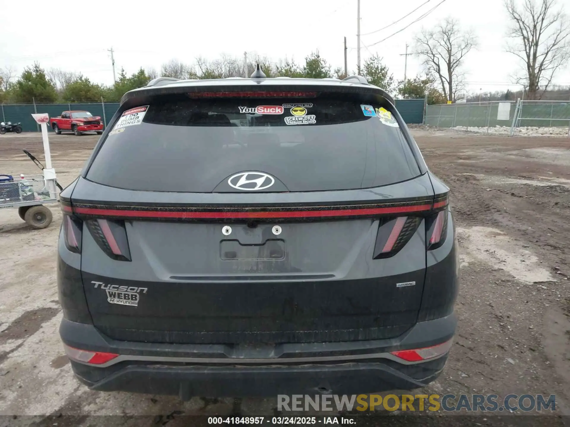17 Photograph of a damaged car 5NMJFCAE5PH227774 HYUNDAI TUCSON 2023