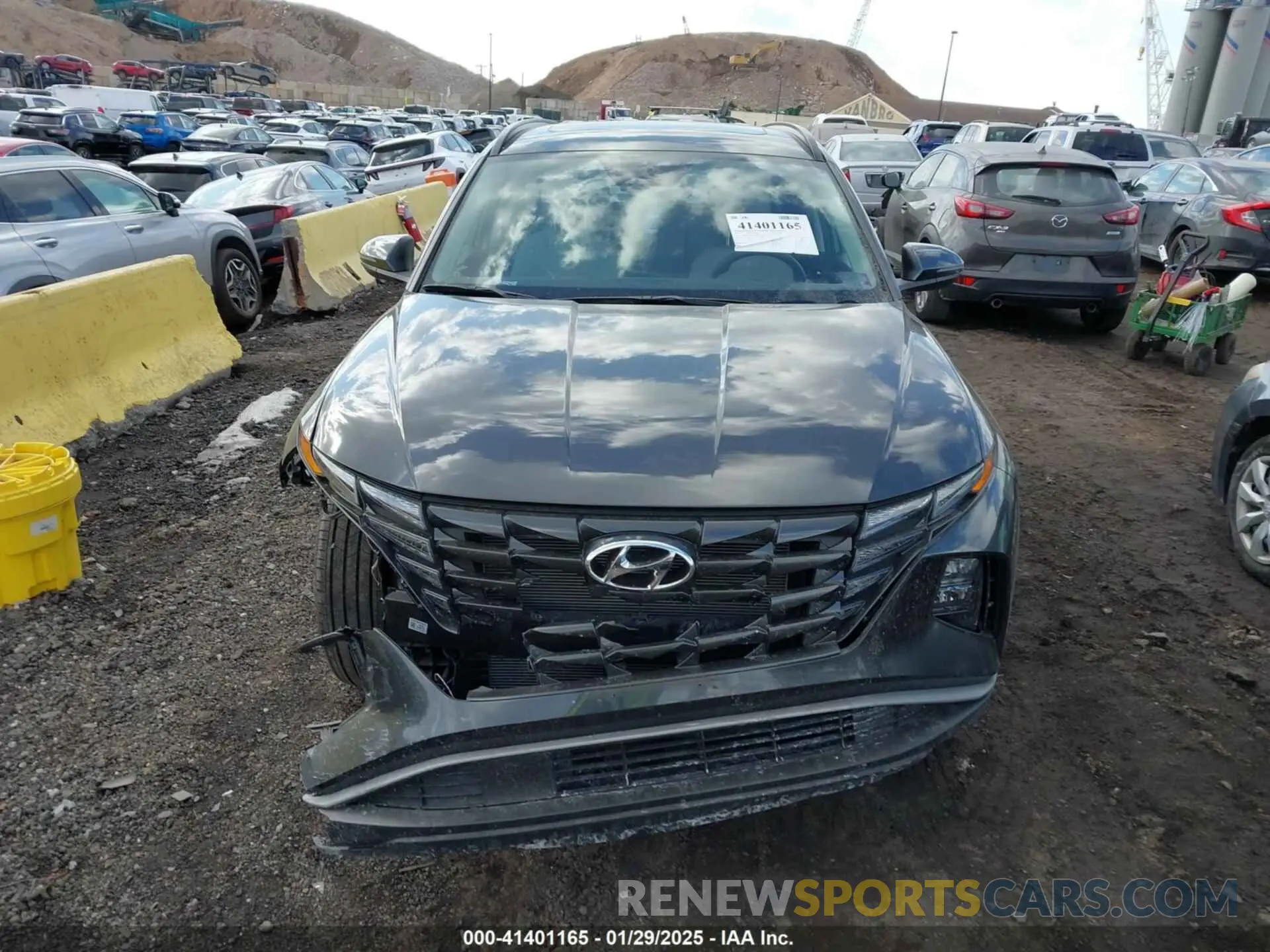 12 Photograph of a damaged car 5NMJFCAE5PH267661 HYUNDAI TUCSON 2023
