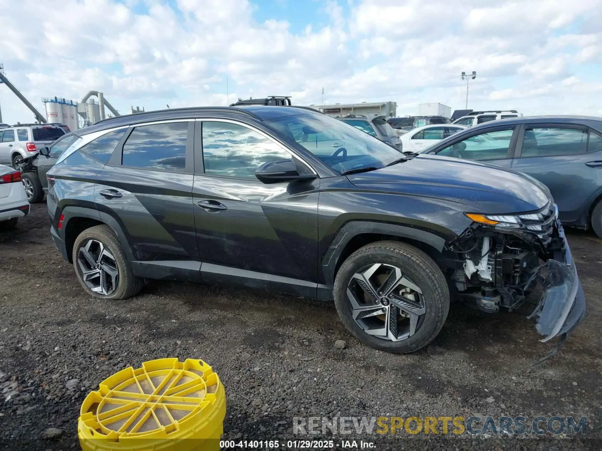 13 Photograph of a damaged car 5NMJFCAE5PH267661 HYUNDAI TUCSON 2023