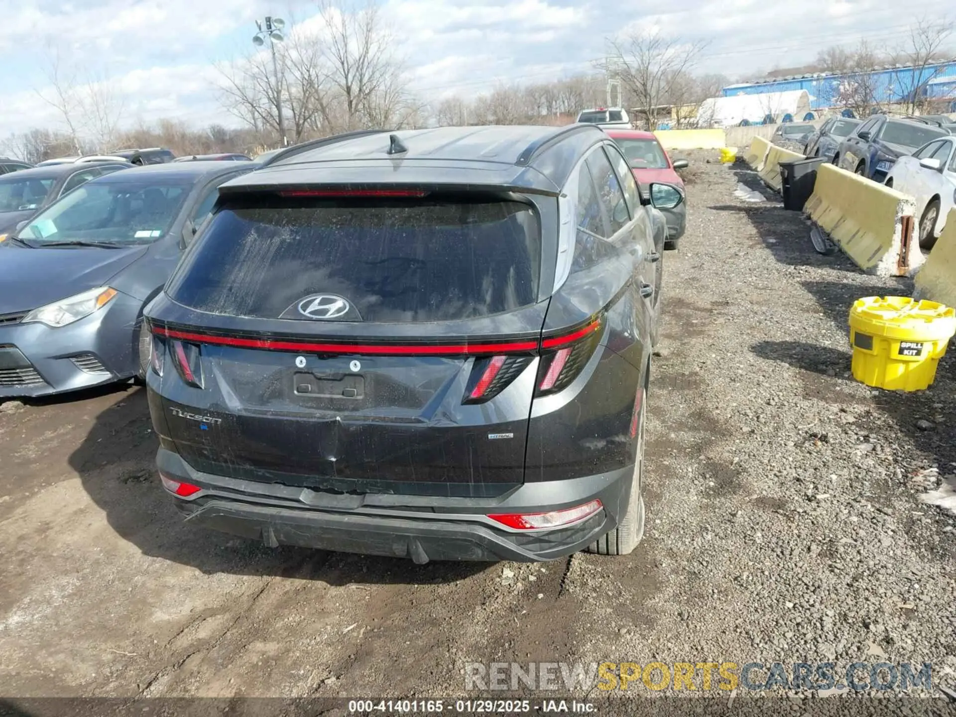 16 Photograph of a damaged car 5NMJFCAE5PH267661 HYUNDAI TUCSON 2023