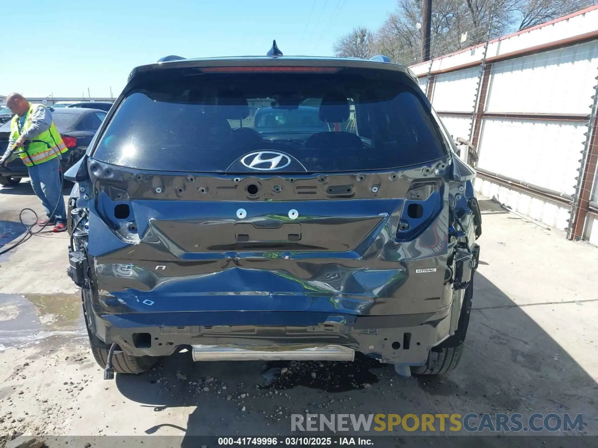 17 Photograph of a damaged car 5NMJFCAE6PH187852 HYUNDAI TUCSON 2023