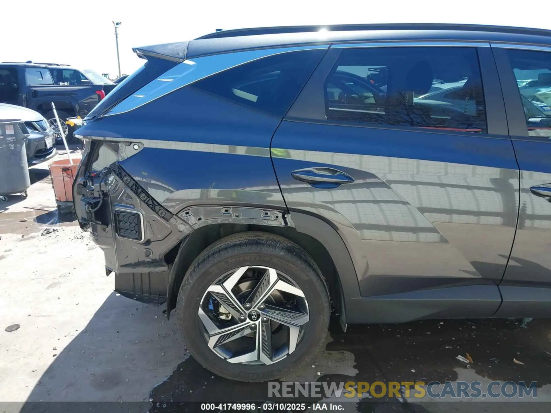 19 Photograph of a damaged car 5NMJFCAE6PH187852 HYUNDAI TUCSON 2023