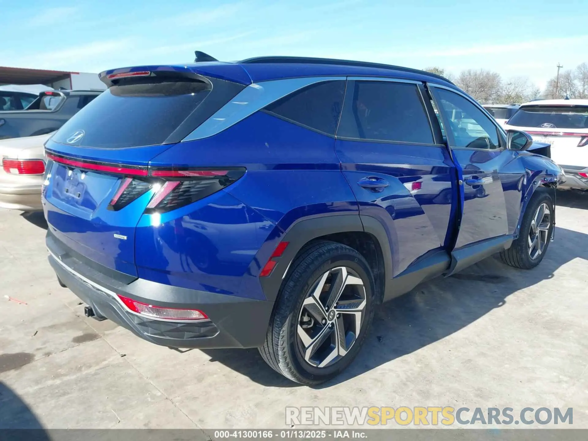 4 Photograph of a damaged car 5NMJFCAE7PH205484 HYUNDAI TUCSON 2023