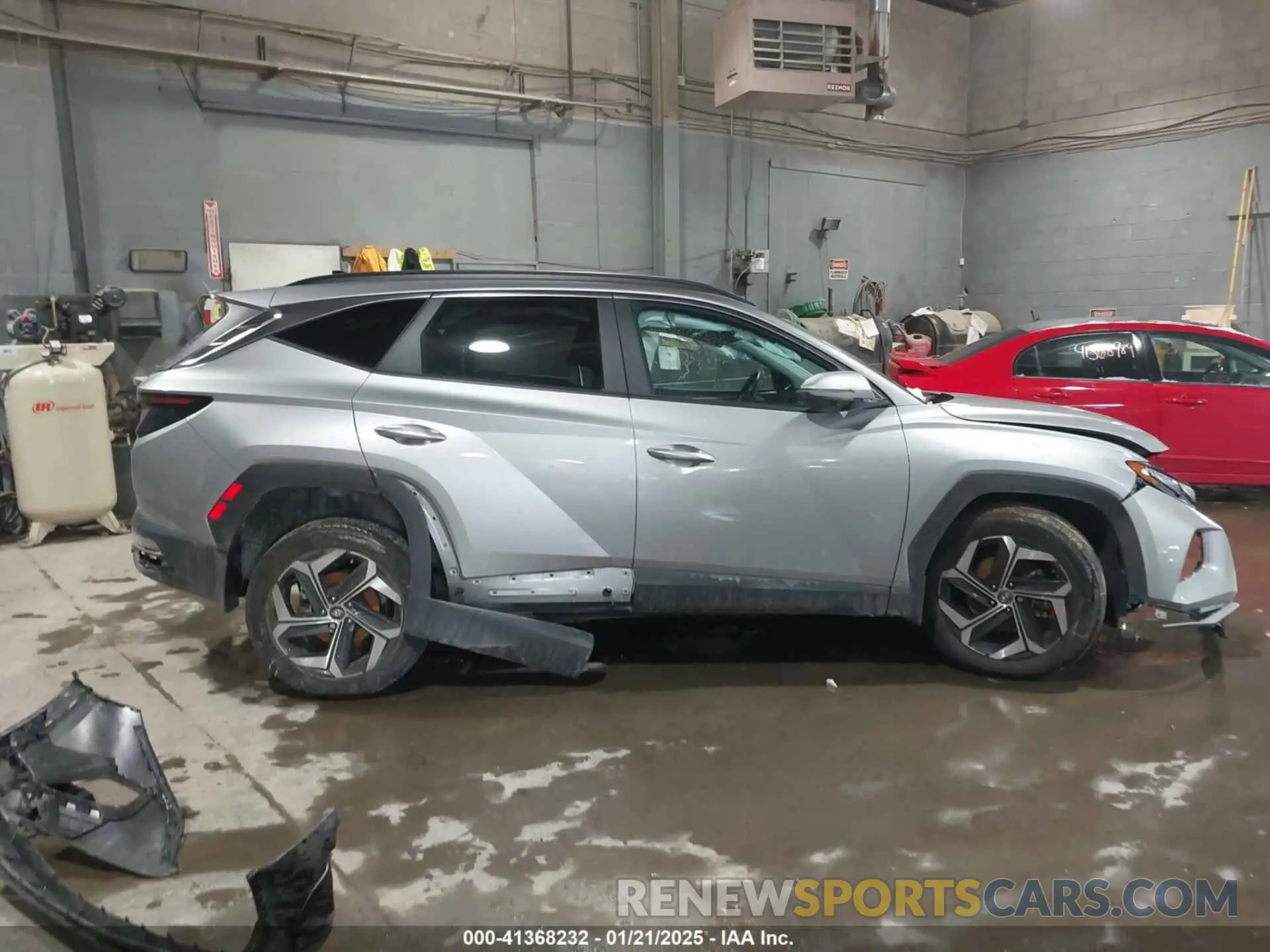 14 Photograph of a damaged car 5NMJFCAE7PH281948 HYUNDAI TUCSON 2023