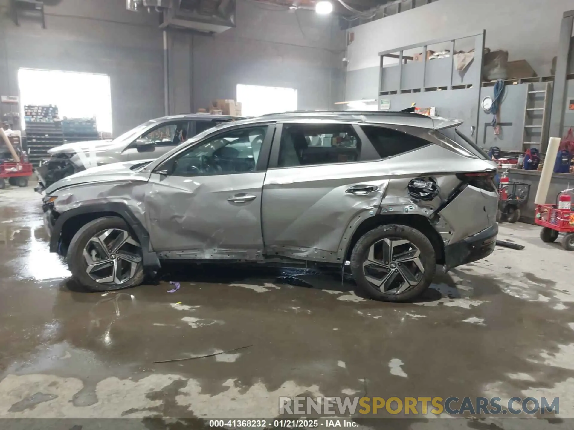 15 Photograph of a damaged car 5NMJFCAE7PH281948 HYUNDAI TUCSON 2023