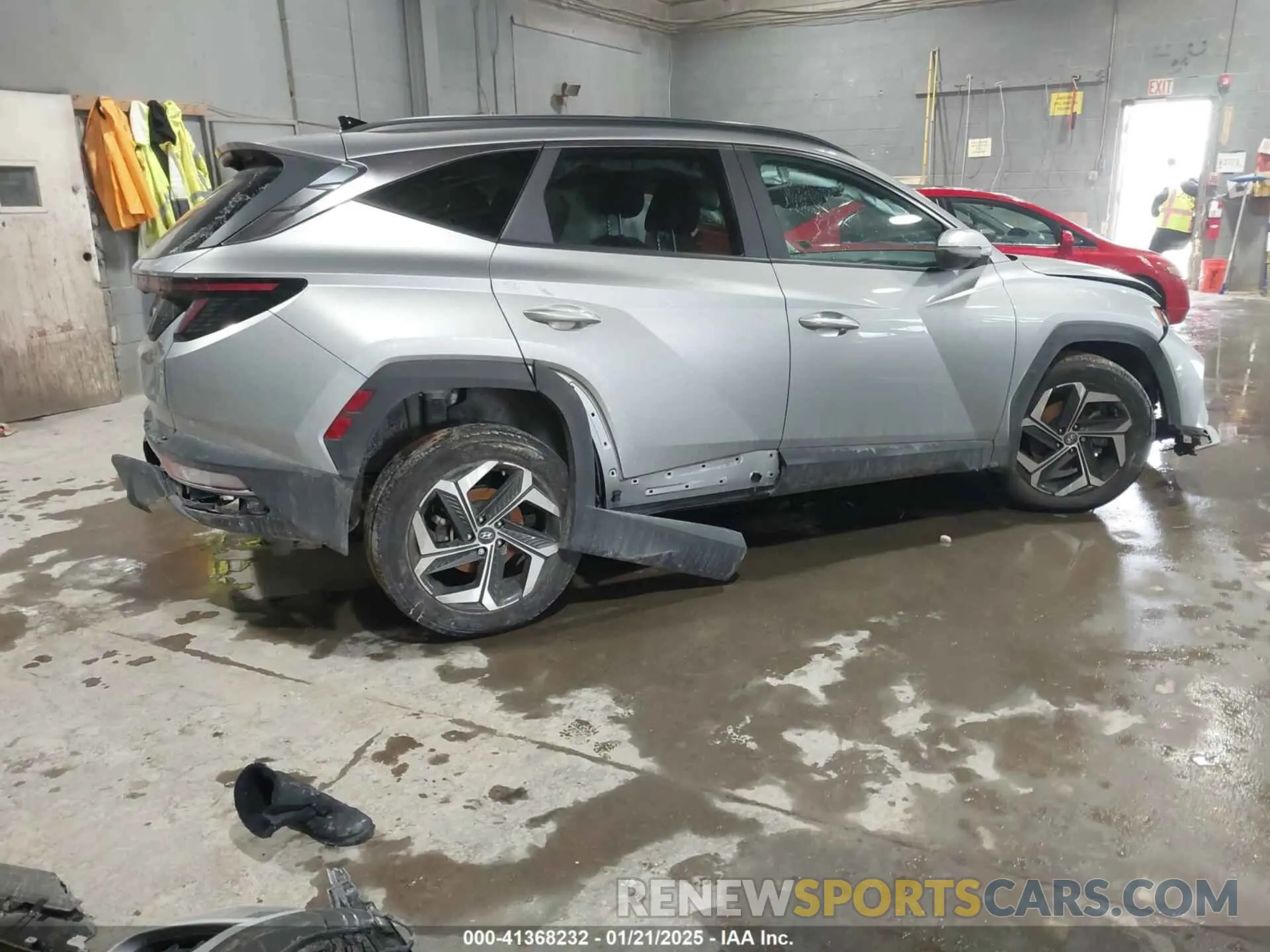 4 Photograph of a damaged car 5NMJFCAE7PH281948 HYUNDAI TUCSON 2023
