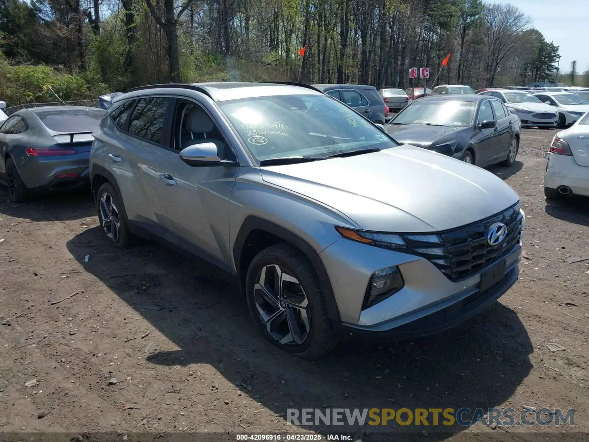 1 Photograph of a damaged car 5NMJFCAE8PH256184 HYUNDAI TUCSON 2023