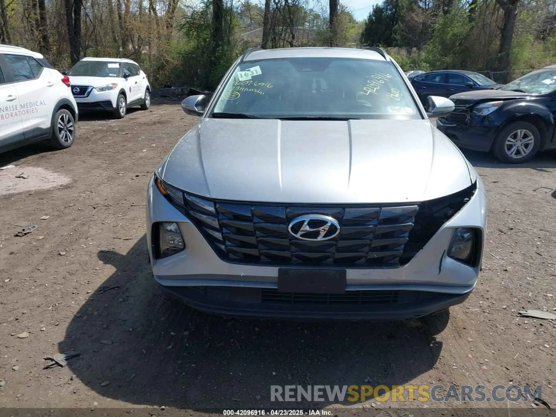 12 Photograph of a damaged car 5NMJFCAE8PH256184 HYUNDAI TUCSON 2023