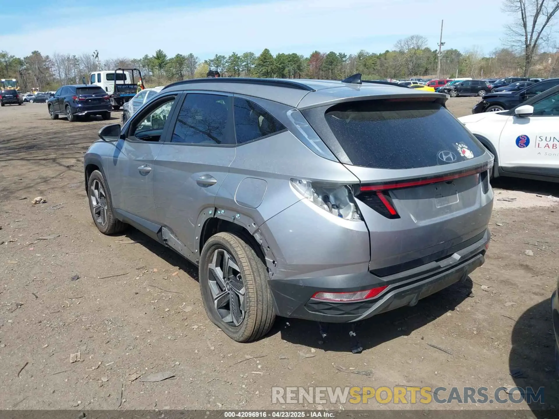 3 Photograph of a damaged car 5NMJFCAE8PH256184 HYUNDAI TUCSON 2023