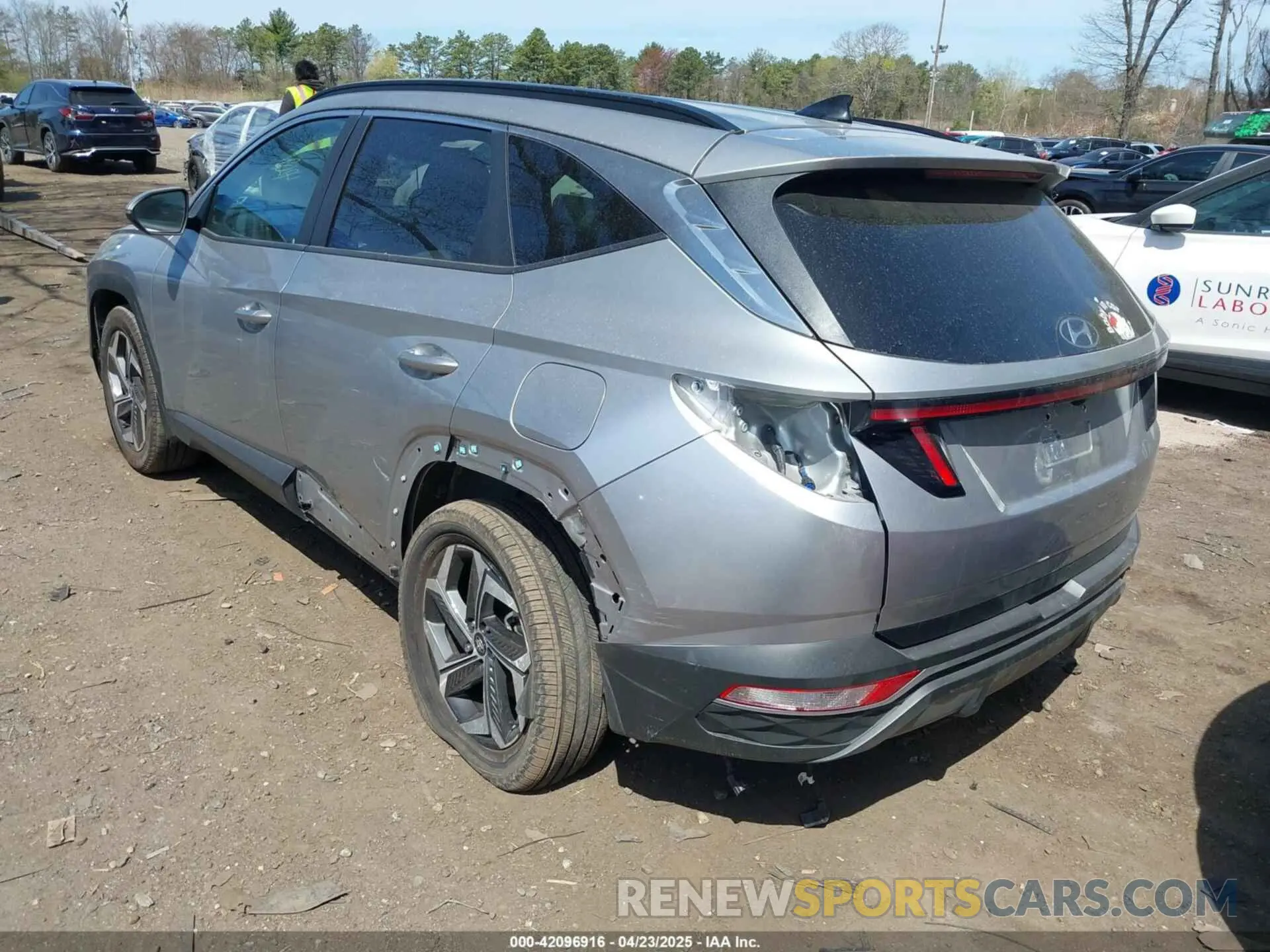 6 Photograph of a damaged car 5NMJFCAE8PH256184 HYUNDAI TUCSON 2023