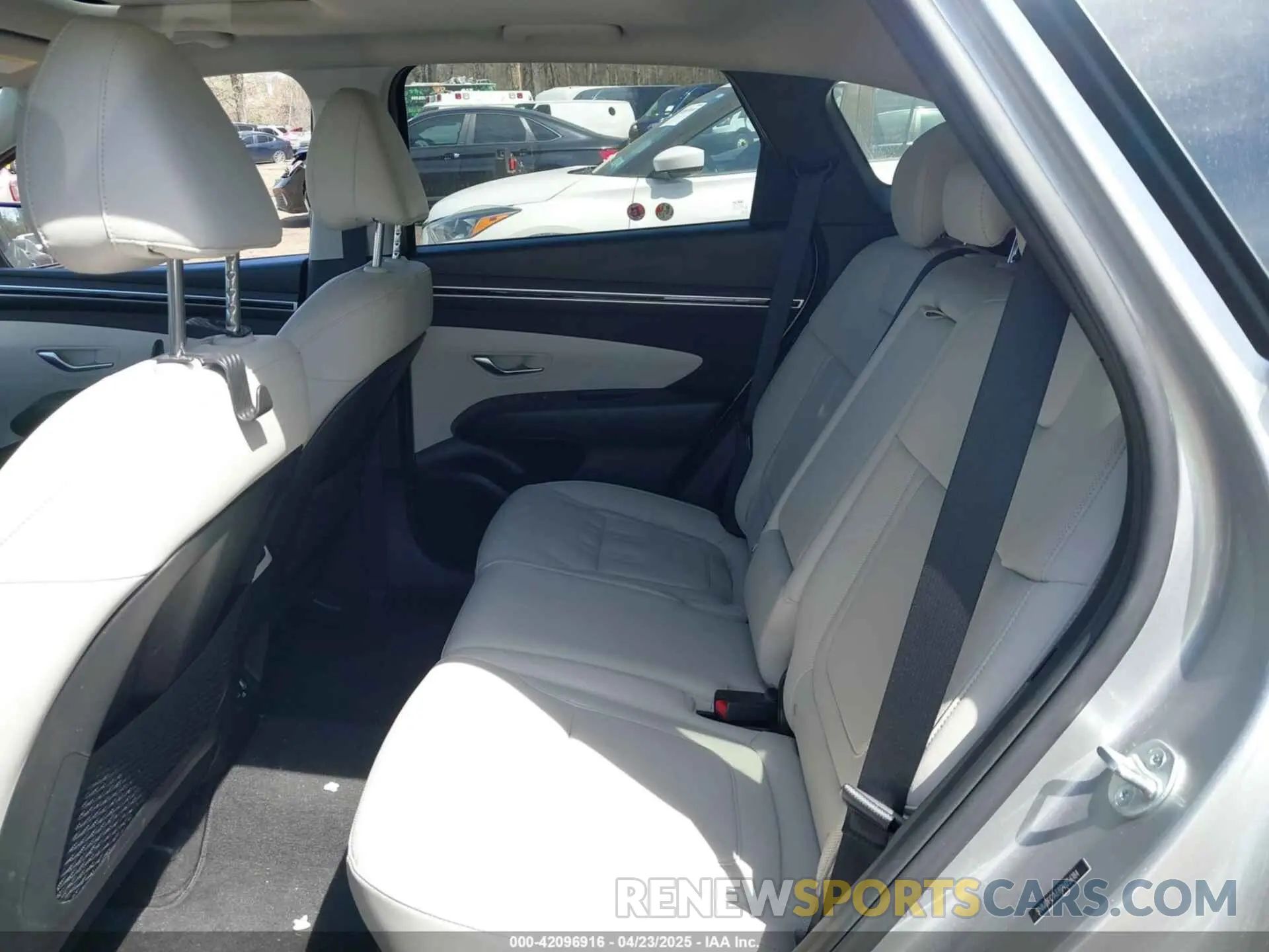 8 Photograph of a damaged car 5NMJFCAE8PH256184 HYUNDAI TUCSON 2023