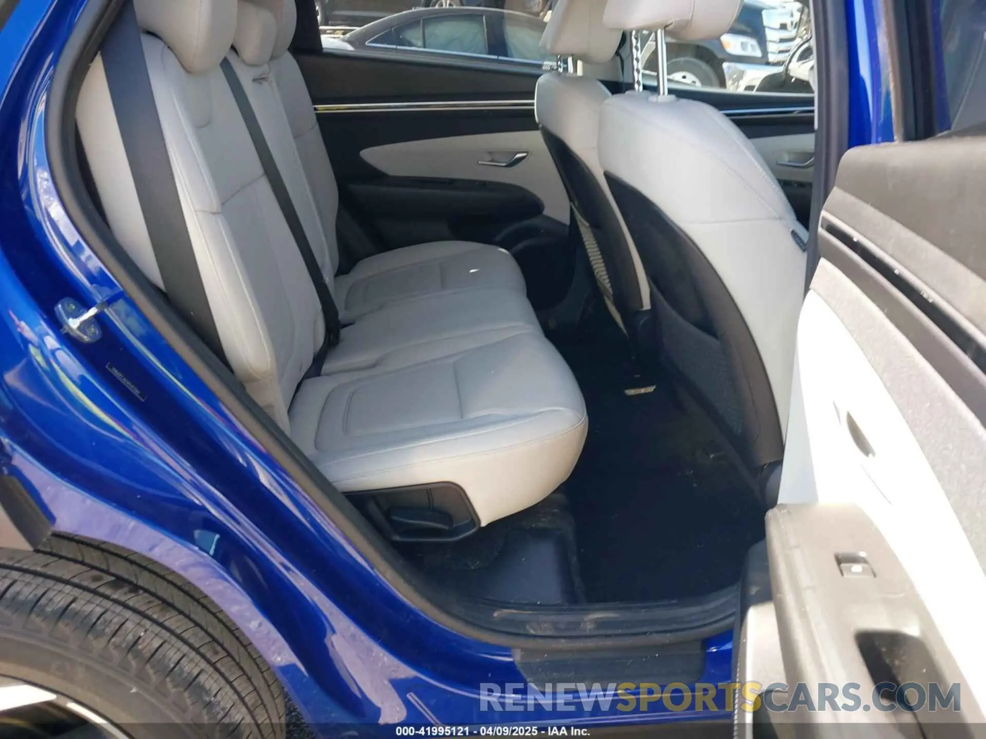 8 Photograph of a damaged car 5NMJFCAE9PH172567 HYUNDAI TUCSON 2023