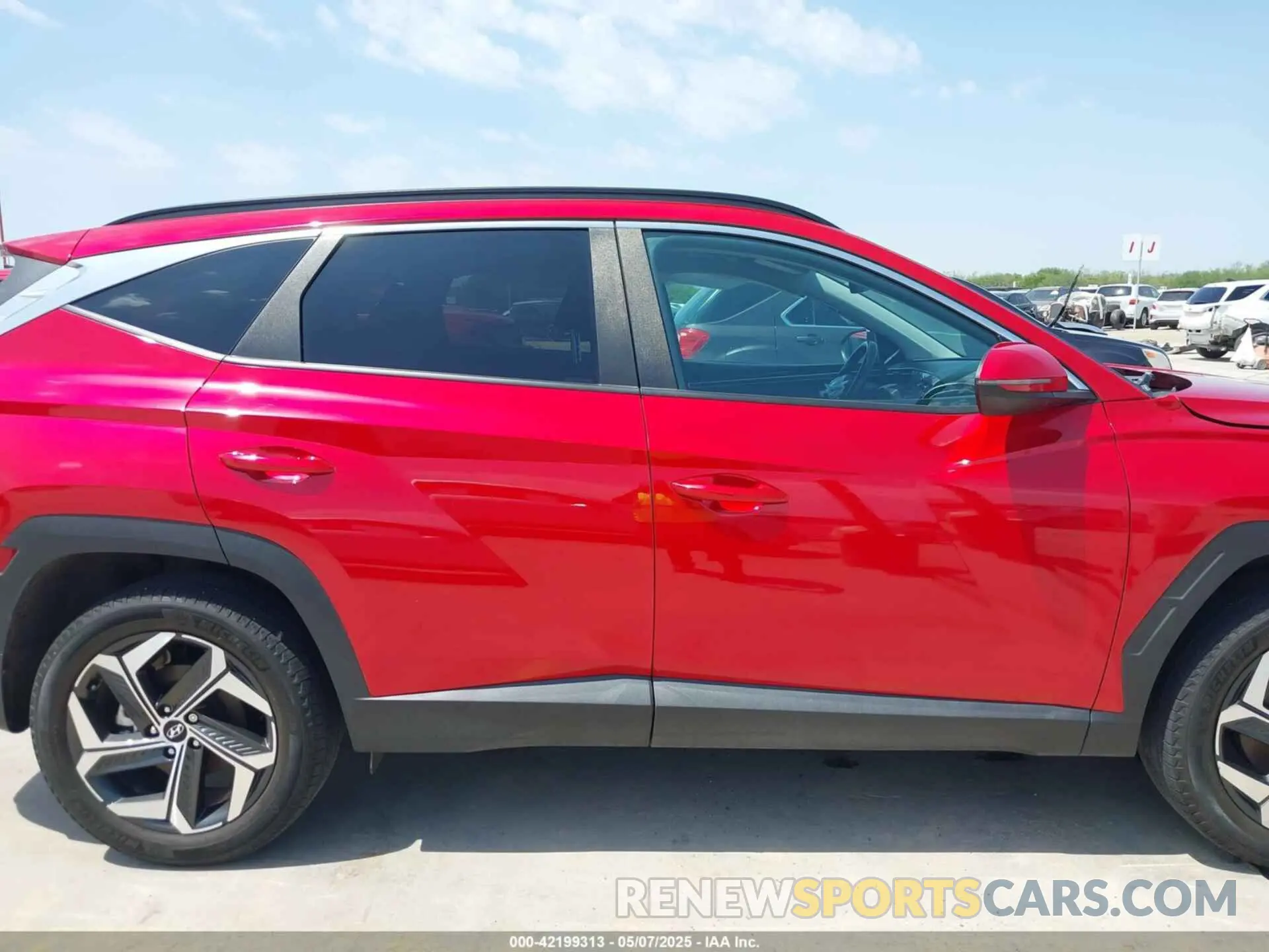 13 Photograph of a damaged car 5NMJFCAE9PH224327 HYUNDAI TUCSON 2023
