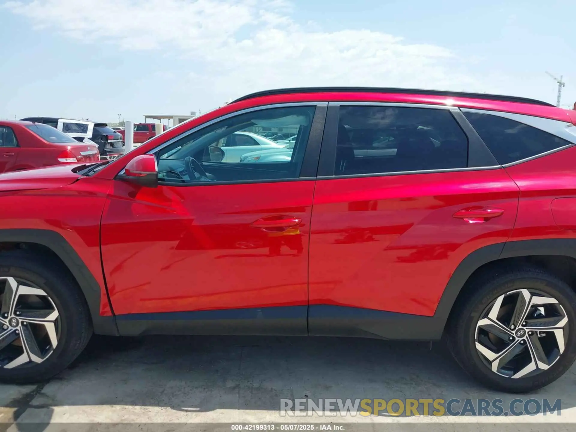 14 Photograph of a damaged car 5NMJFCAE9PH224327 HYUNDAI TUCSON 2023