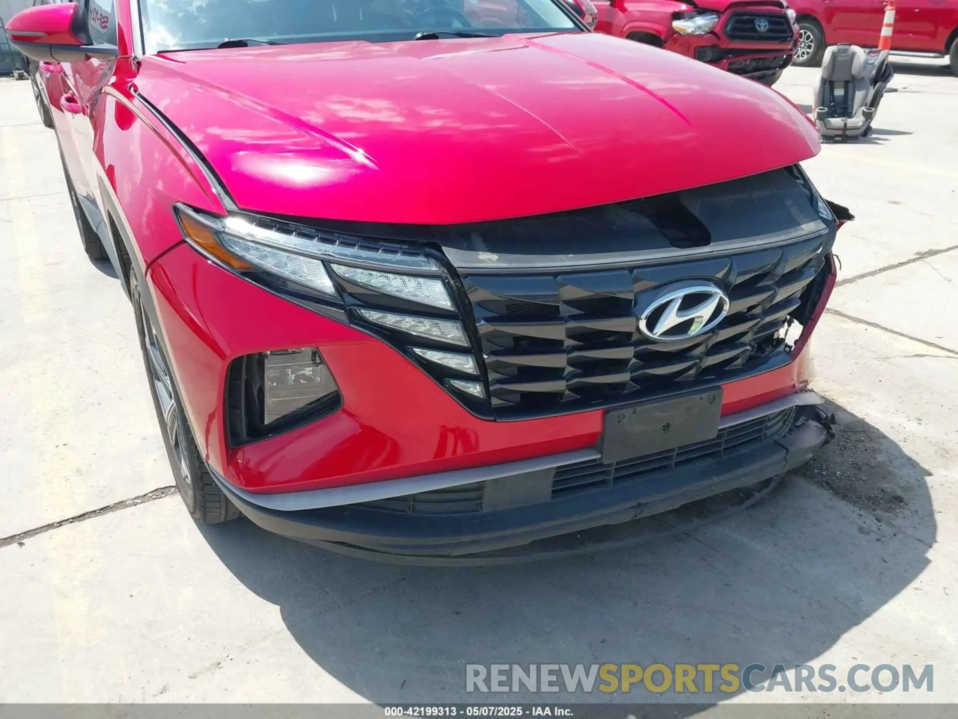 18 Photograph of a damaged car 5NMJFCAE9PH224327 HYUNDAI TUCSON 2023