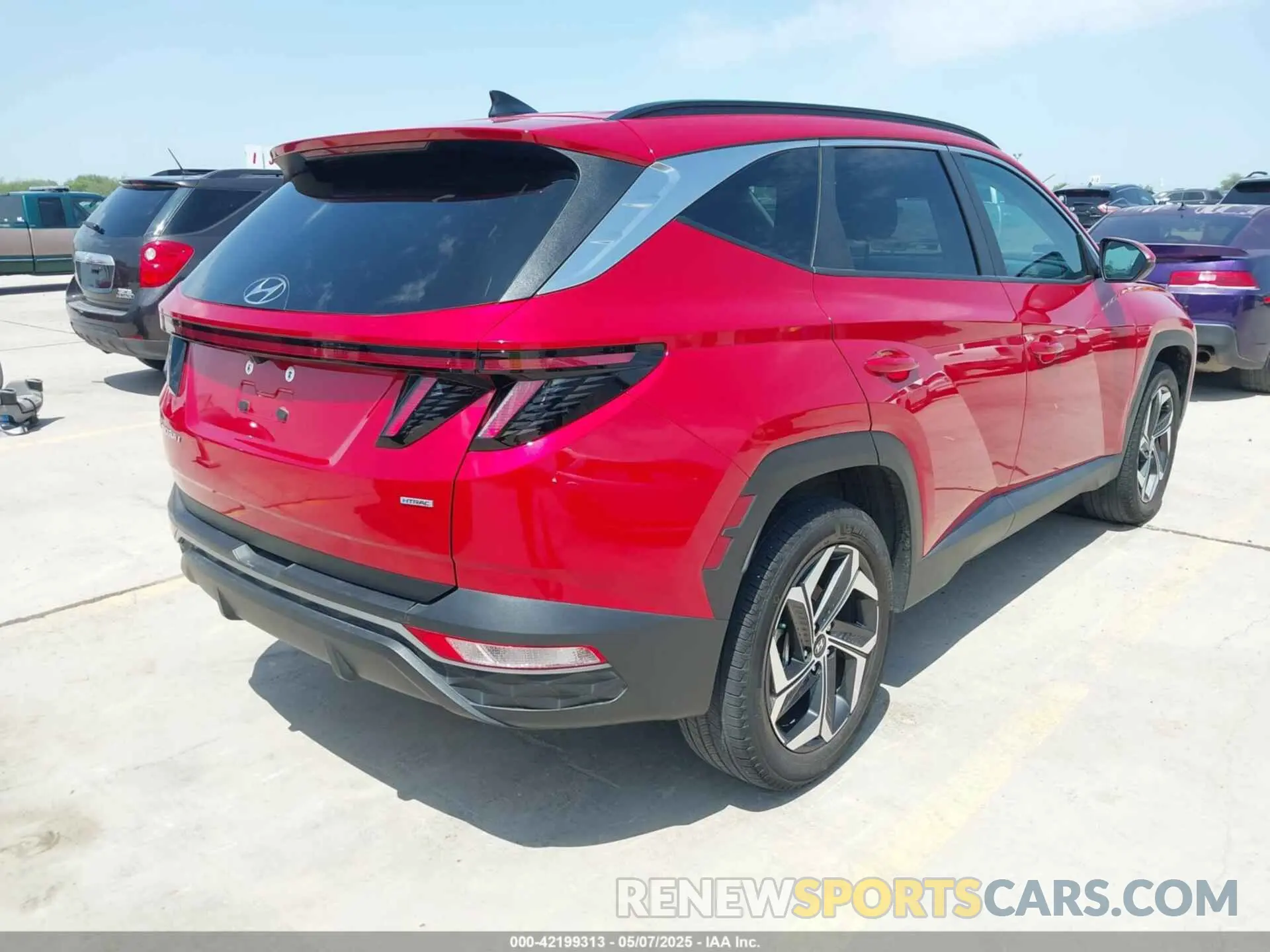 4 Photograph of a damaged car 5NMJFCAE9PH224327 HYUNDAI TUCSON 2023