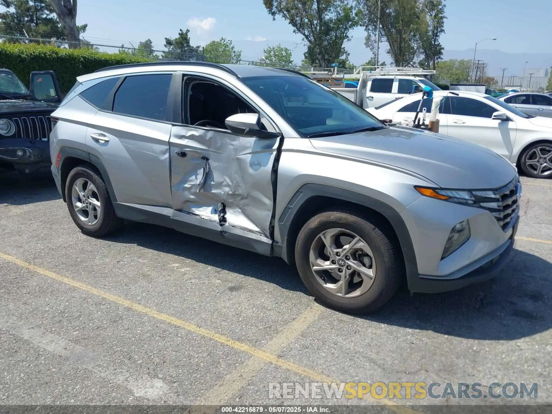 1 Photograph of a damaged car KM8JB3AE0PU225575 HYUNDAI TUCSON 2023