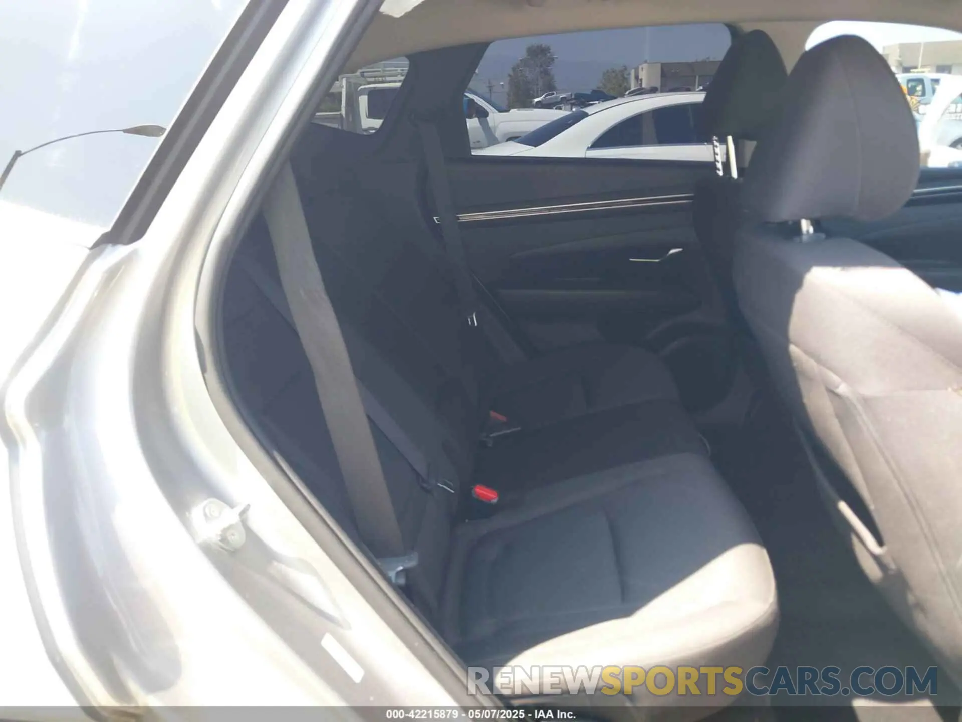 8 Photograph of a damaged car KM8JB3AE0PU225575 HYUNDAI TUCSON 2023