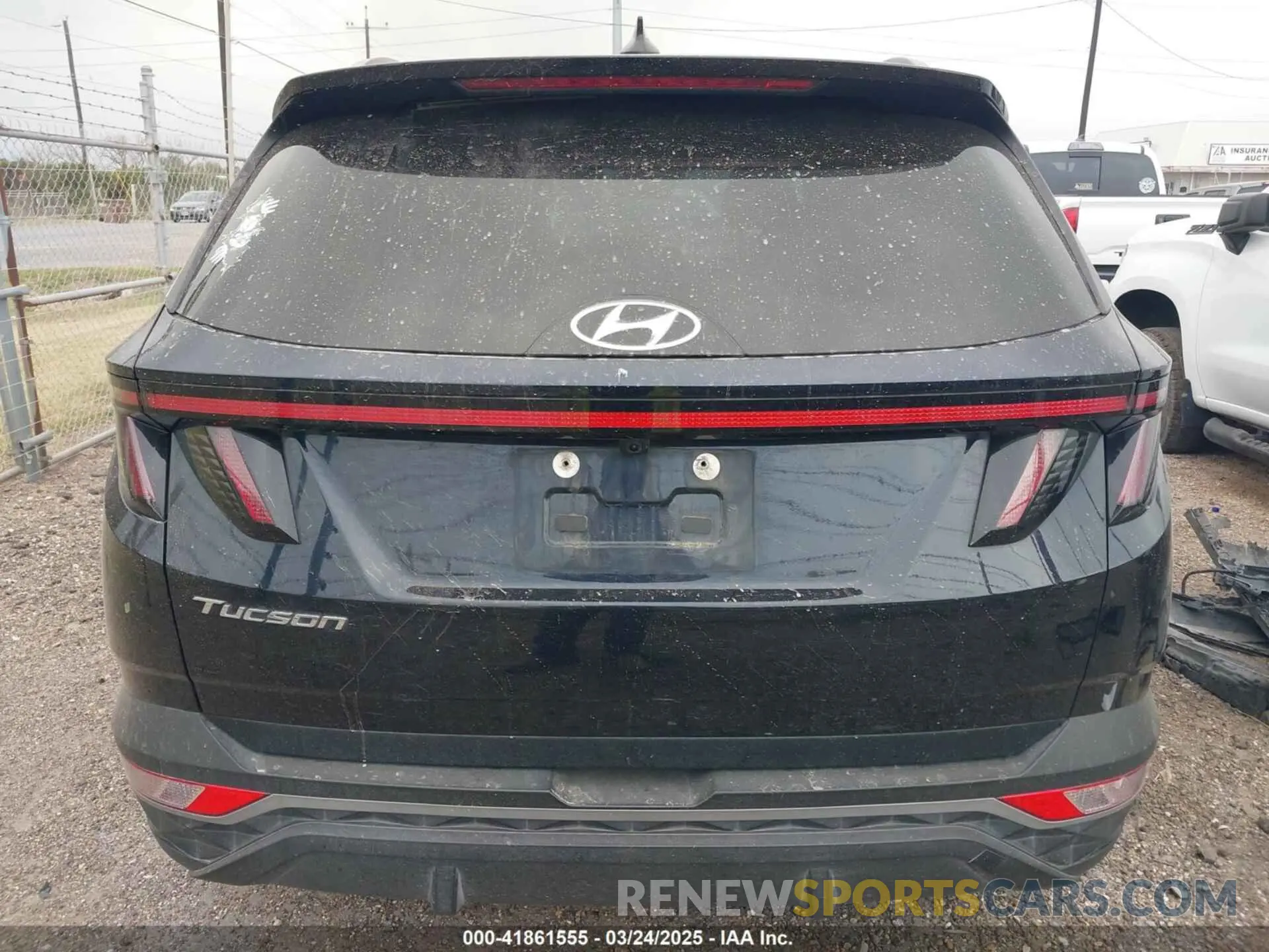 17 Photograph of a damaged car KM8JB3AE3PU263964 HYUNDAI TUCSON 2023